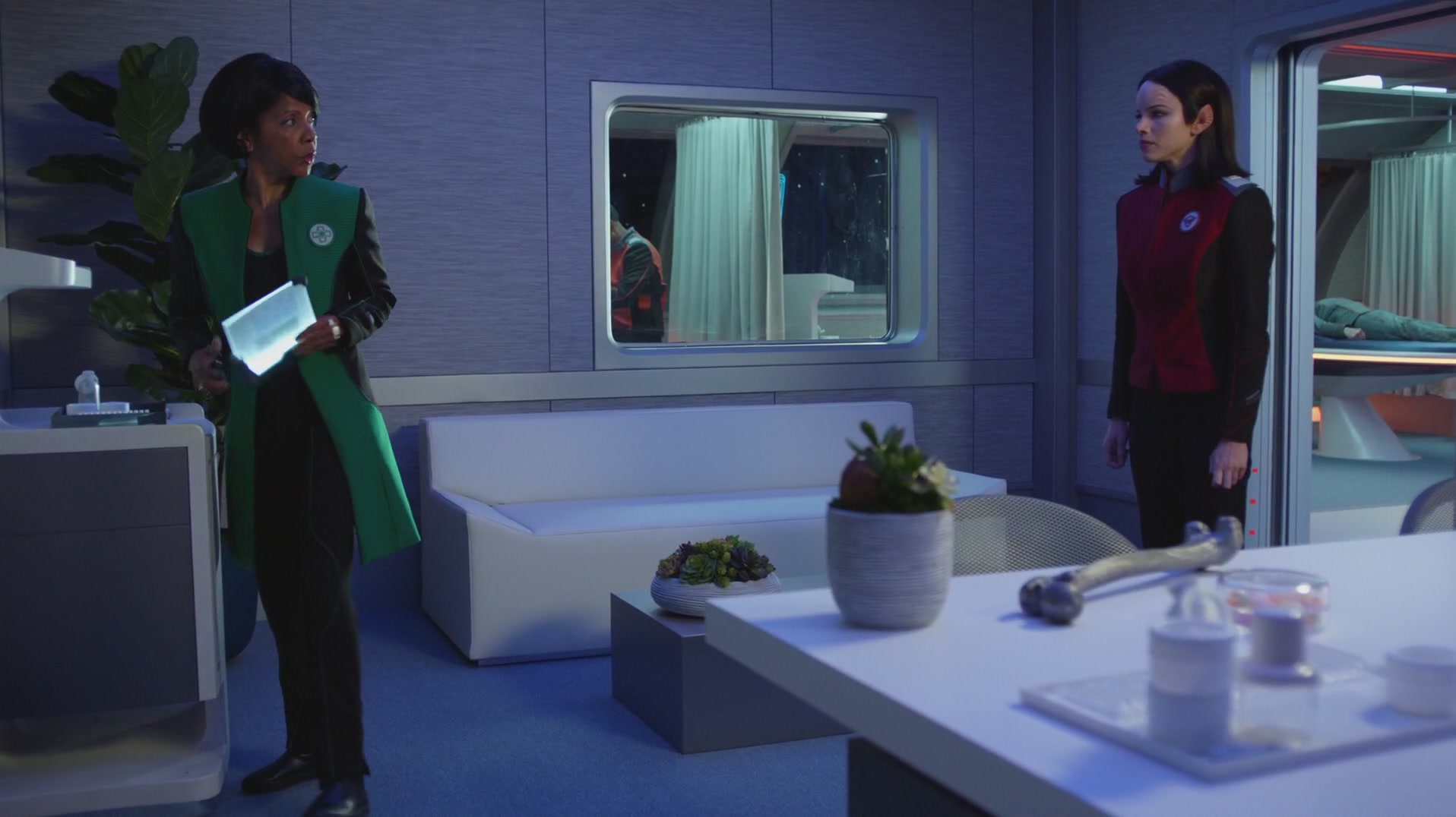 iHeartHalston_HalstonSageNet_TheOrville1x02Screencaps_299.jpg