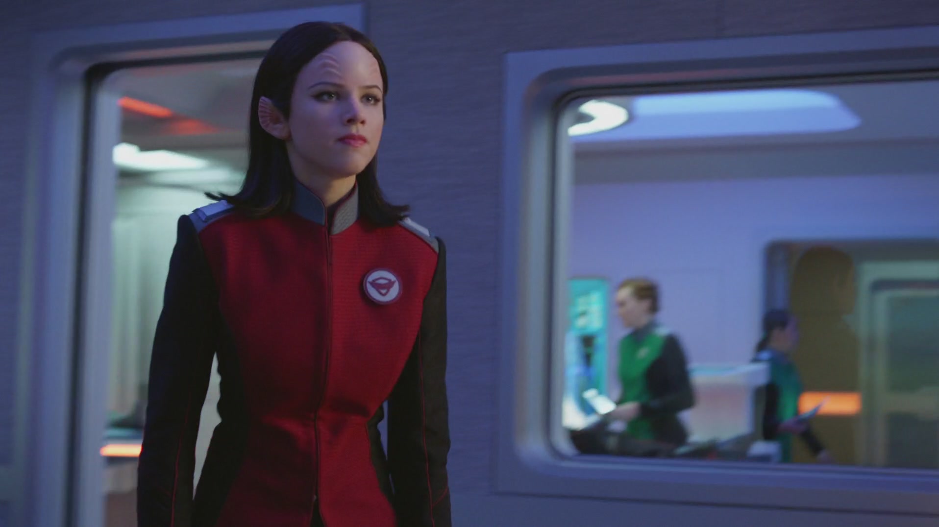 iHeartHalston_HalstonSageNet_TheOrville1x02Screencaps_300.jpg