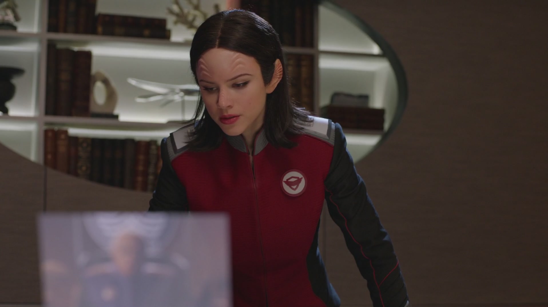 iHeartHalston_HalstonSageNet_TheOrville1x02Screencaps_383.jpg