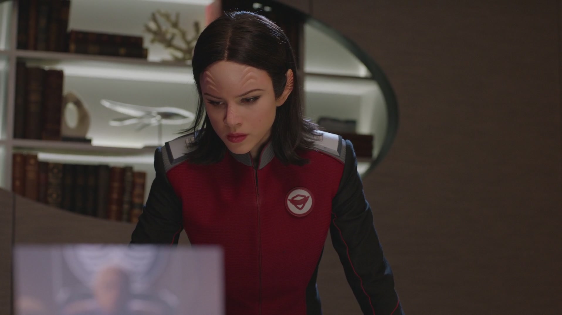 iHeartHalston_HalstonSageNet_TheOrville1x02Screencaps_387.jpg