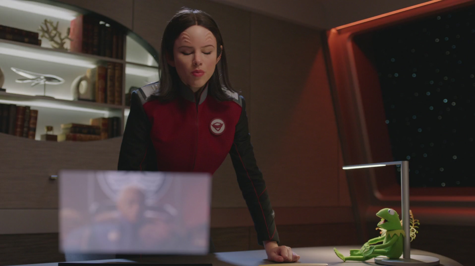 iHeartHalston_HalstonSageNet_TheOrville1x02Screencaps_395.jpg