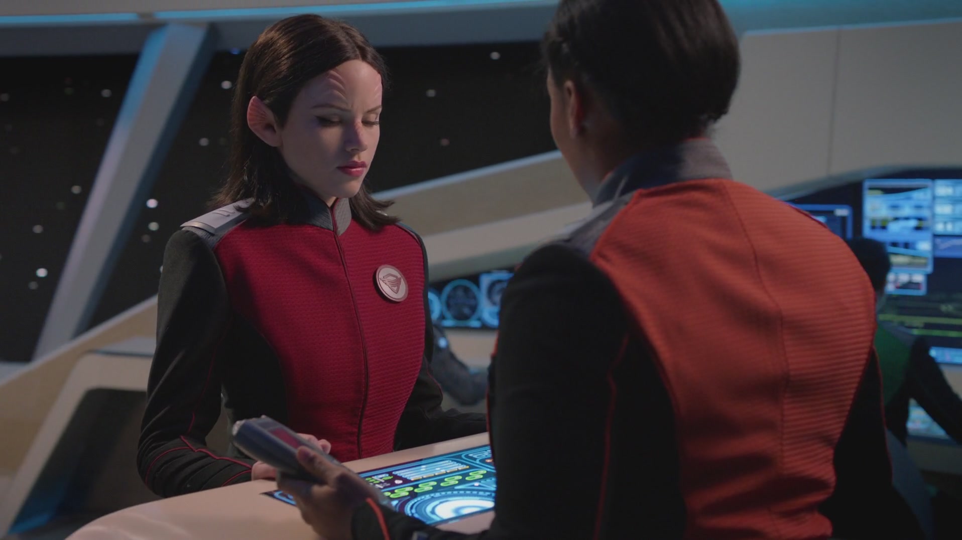 iHeartHalston_HalstonSageNet_TheOrville1x02Screencaps_419.jpg