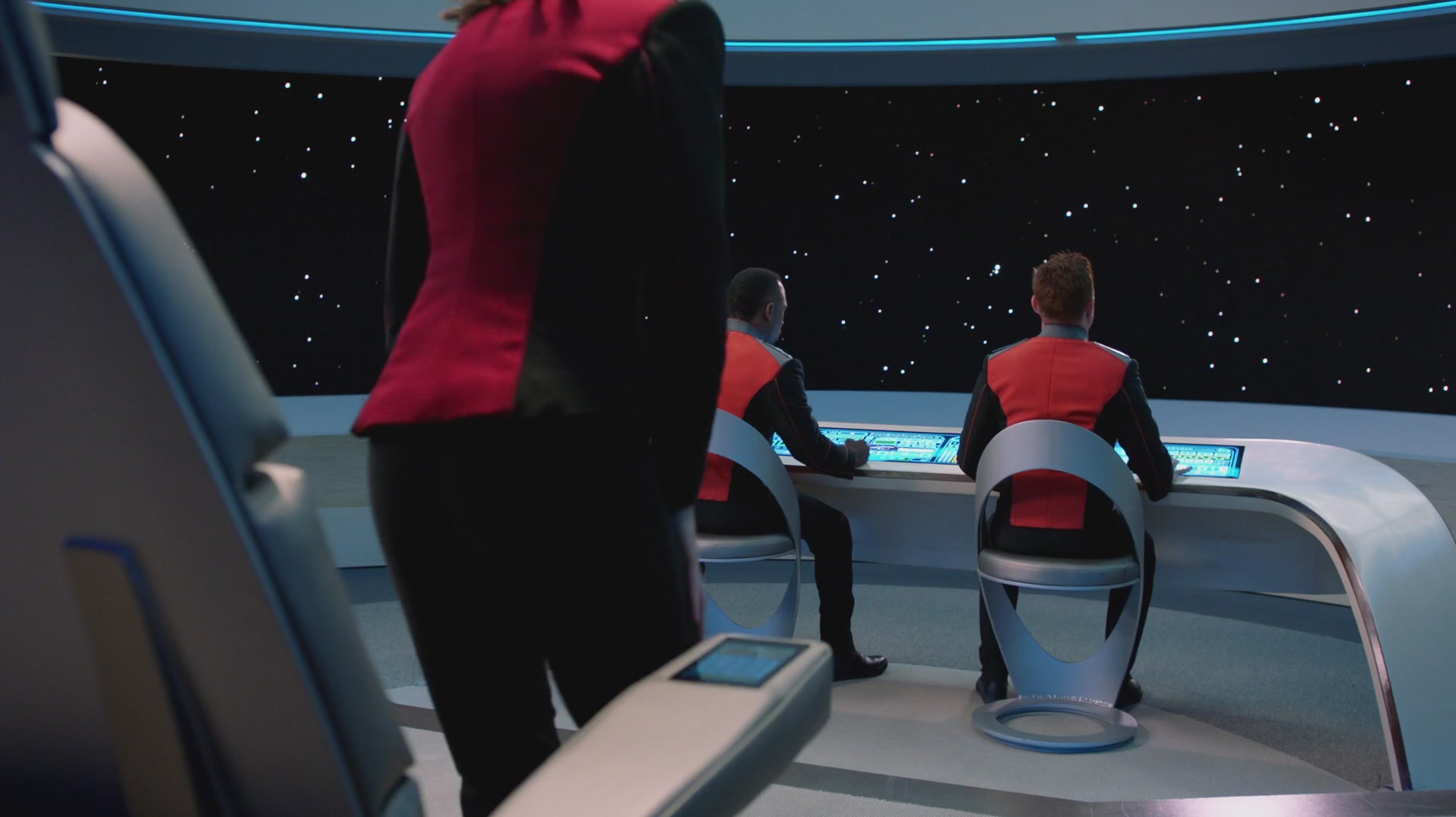 iHeartHalston_HalstonSageNet_TheOrville1x02Screencaps_420.jpg