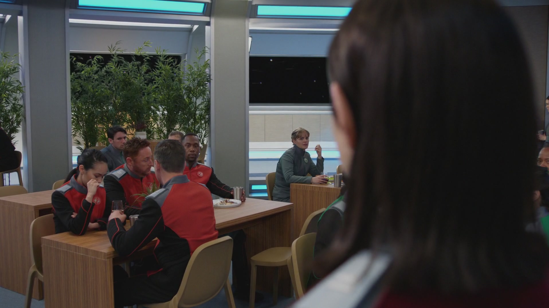 iHeartHalston_HalstonSageNet_TheOrville1x02Screencaps_482.jpg
