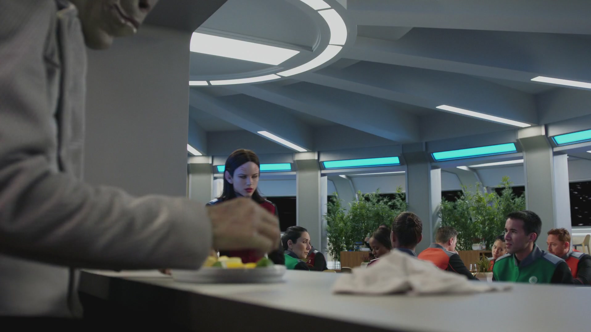 iHeartHalston_HalstonSageNet_TheOrville1x02Screencaps_485.jpg