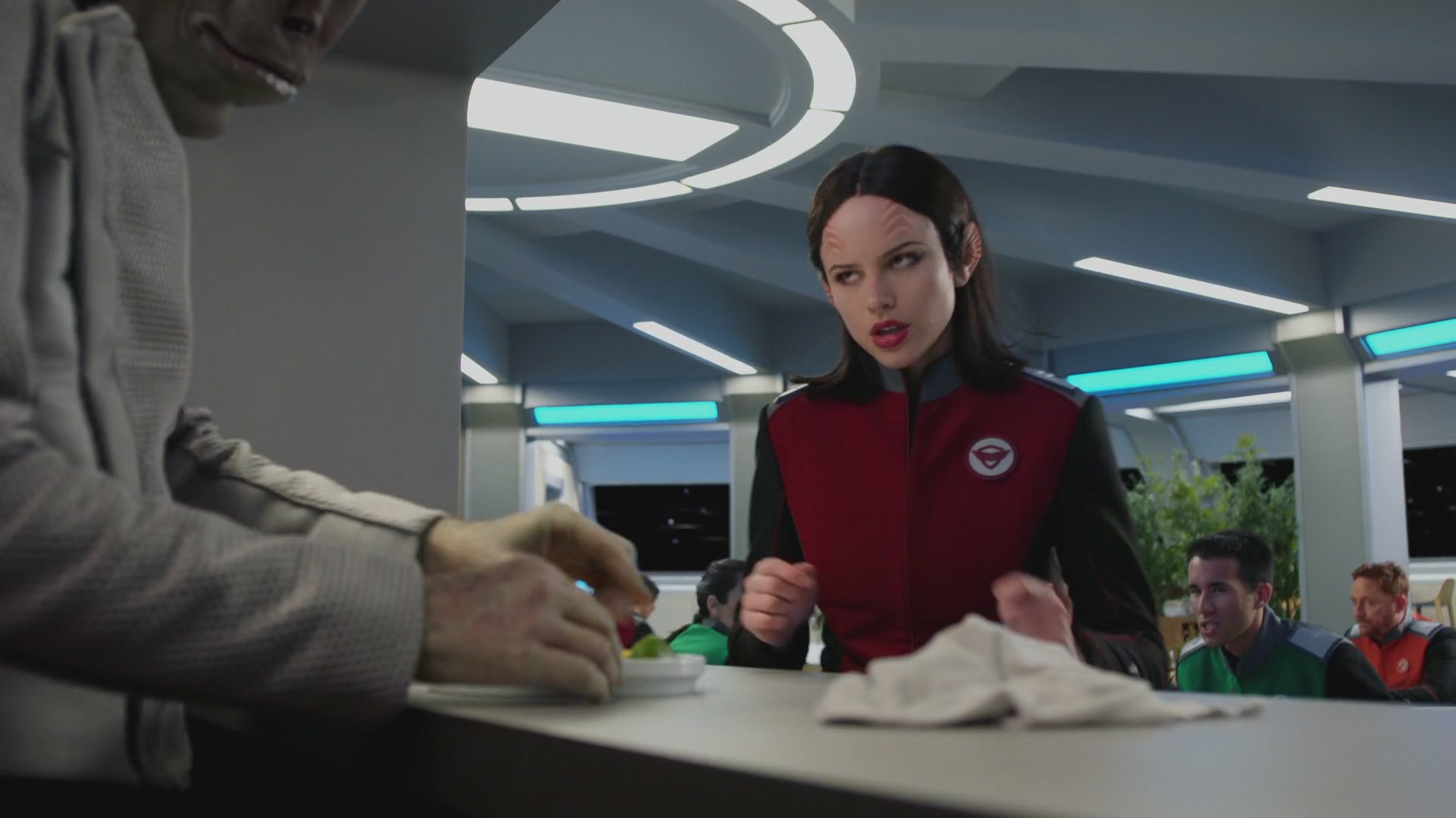 iHeartHalston_HalstonSageNet_TheOrville1x02Screencaps_487.jpg