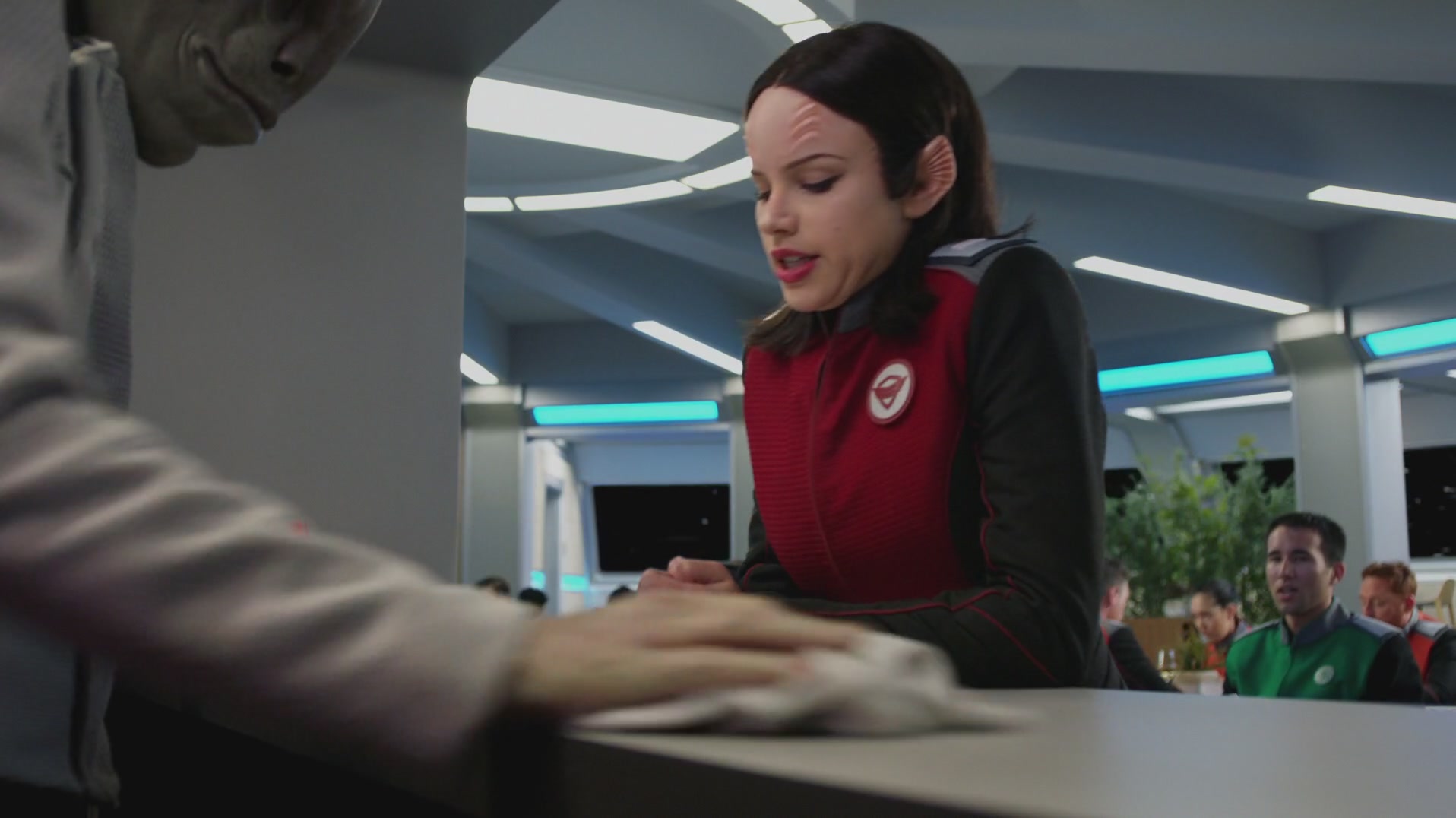 iHeartHalston_HalstonSageNet_TheOrville1x02Screencaps_489.jpg