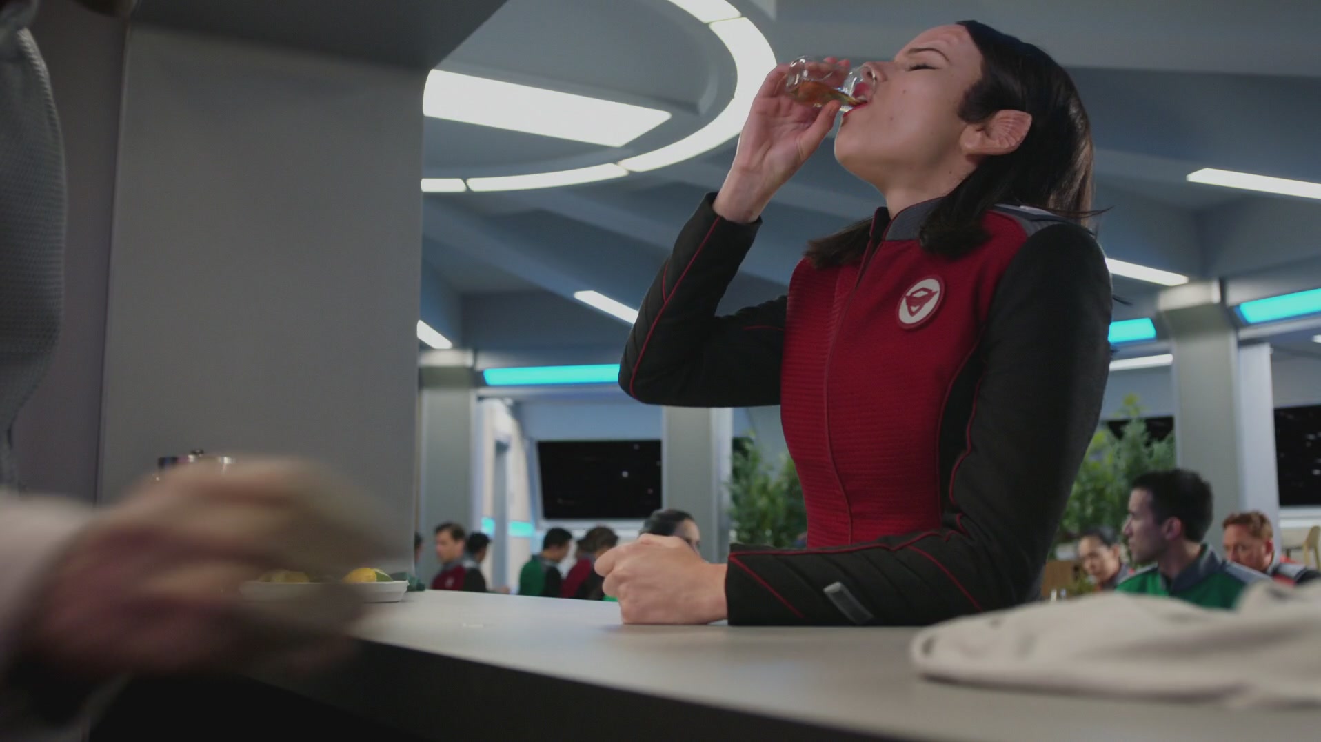 iHeartHalston_HalstonSageNet_TheOrville1x02Screencaps_499.jpg