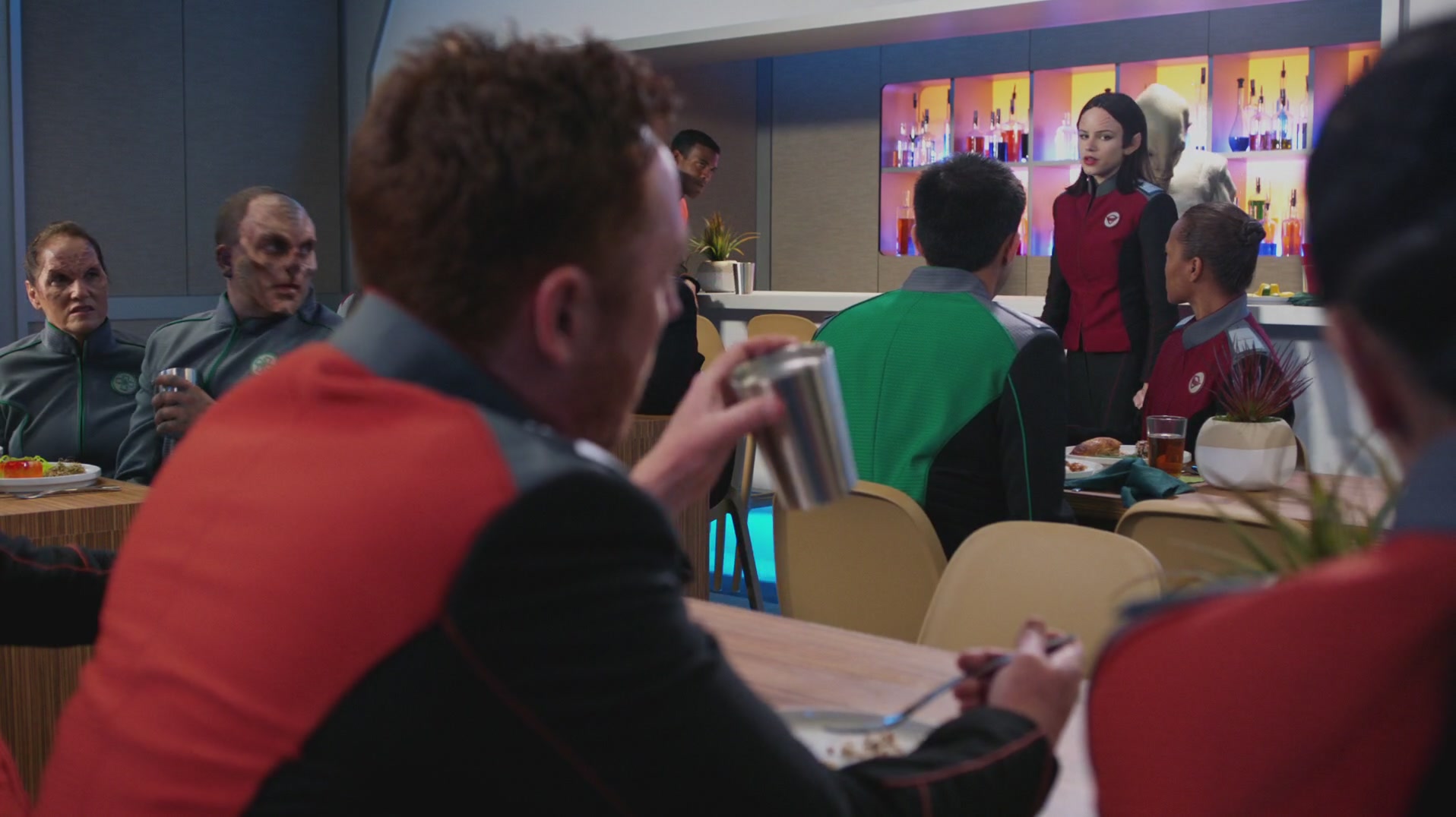 iHeartHalston_HalstonSageNet_TheOrville1x02Screencaps_503.jpg