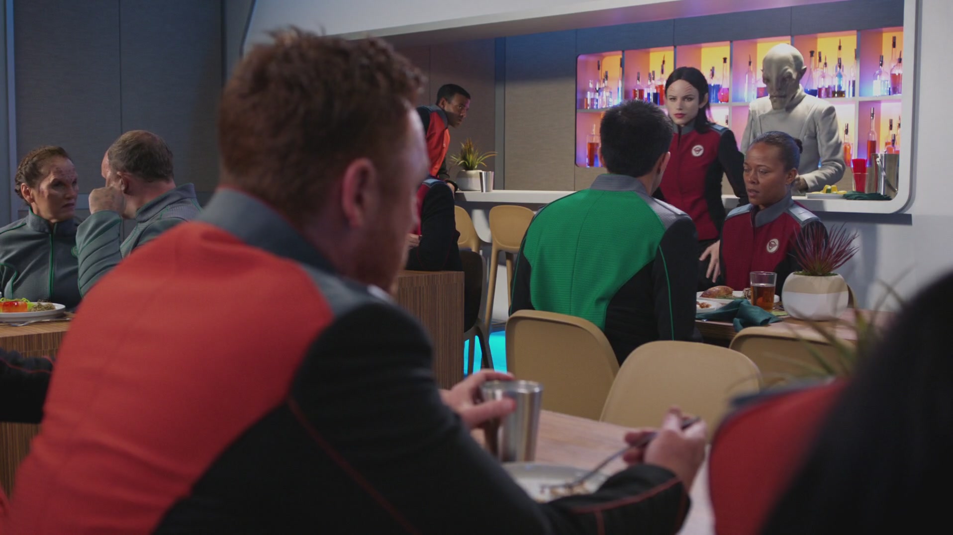 iHeartHalston_HalstonSageNet_TheOrville1x02Screencaps_505.jpg