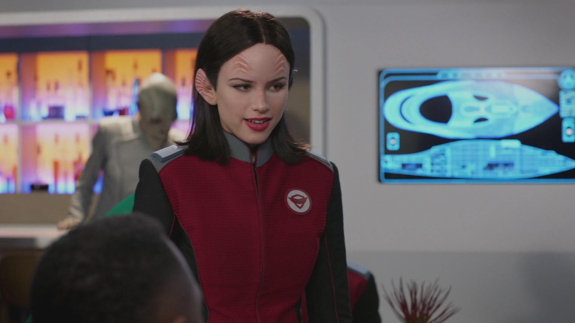 iHeartHalston_HalstonSageNet_TheOrville1x02Screencaps_511.jpg