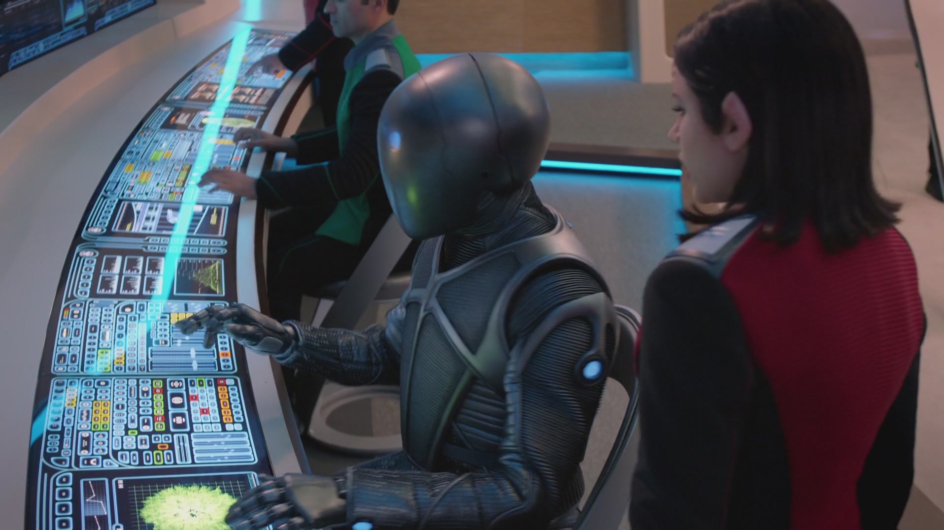 iHeartHalston_HalstonSageNet_TheOrville1x02Screencaps_609.jpg