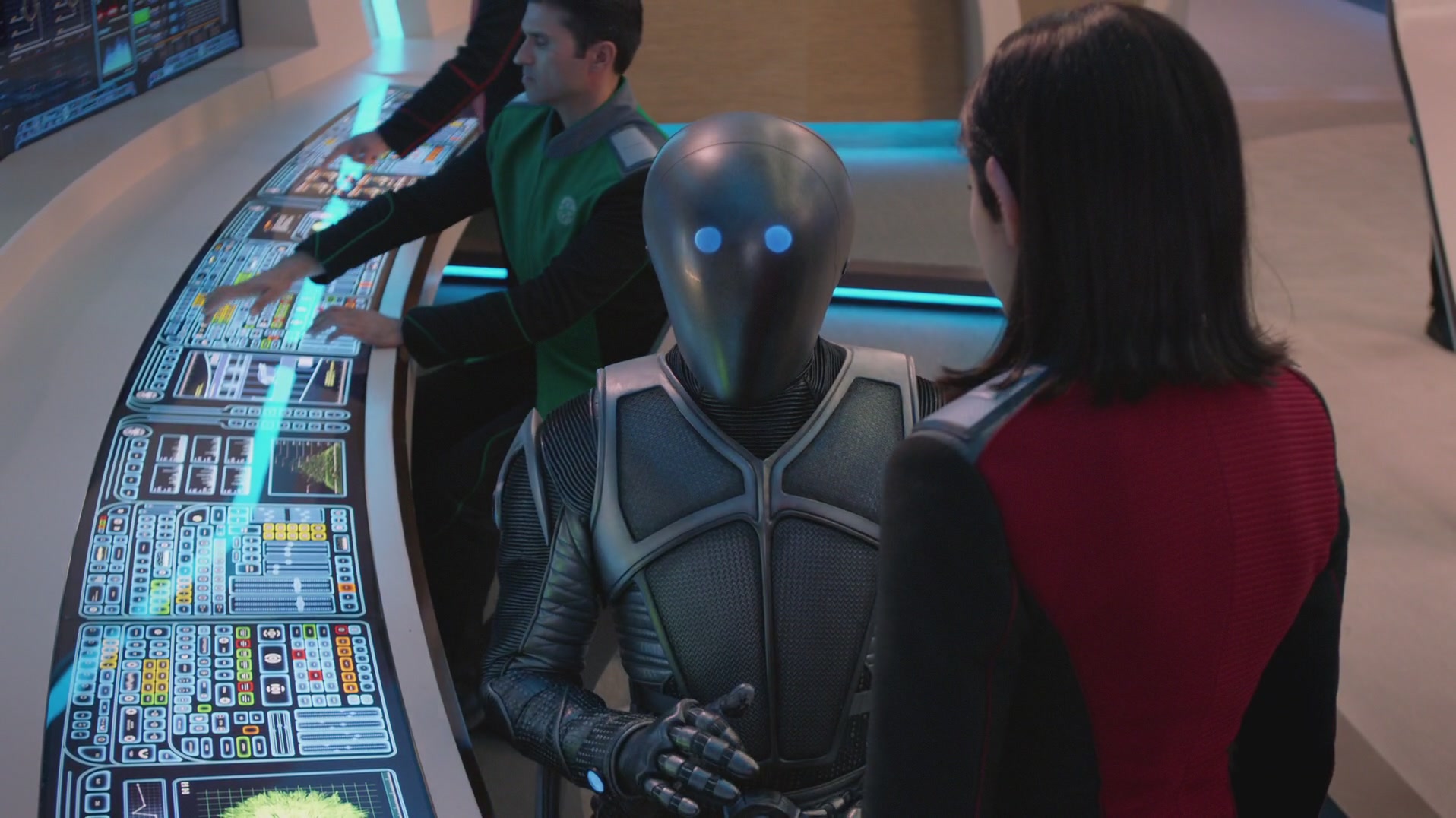 iHeartHalston_HalstonSageNet_TheOrville1x02Screencaps_610.jpg