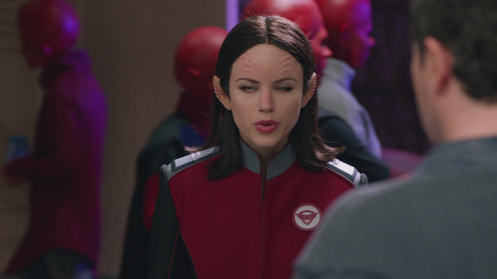 iHeartHalston_HalstonSageNet_TheOrville1x02Screencaps_630.jpg