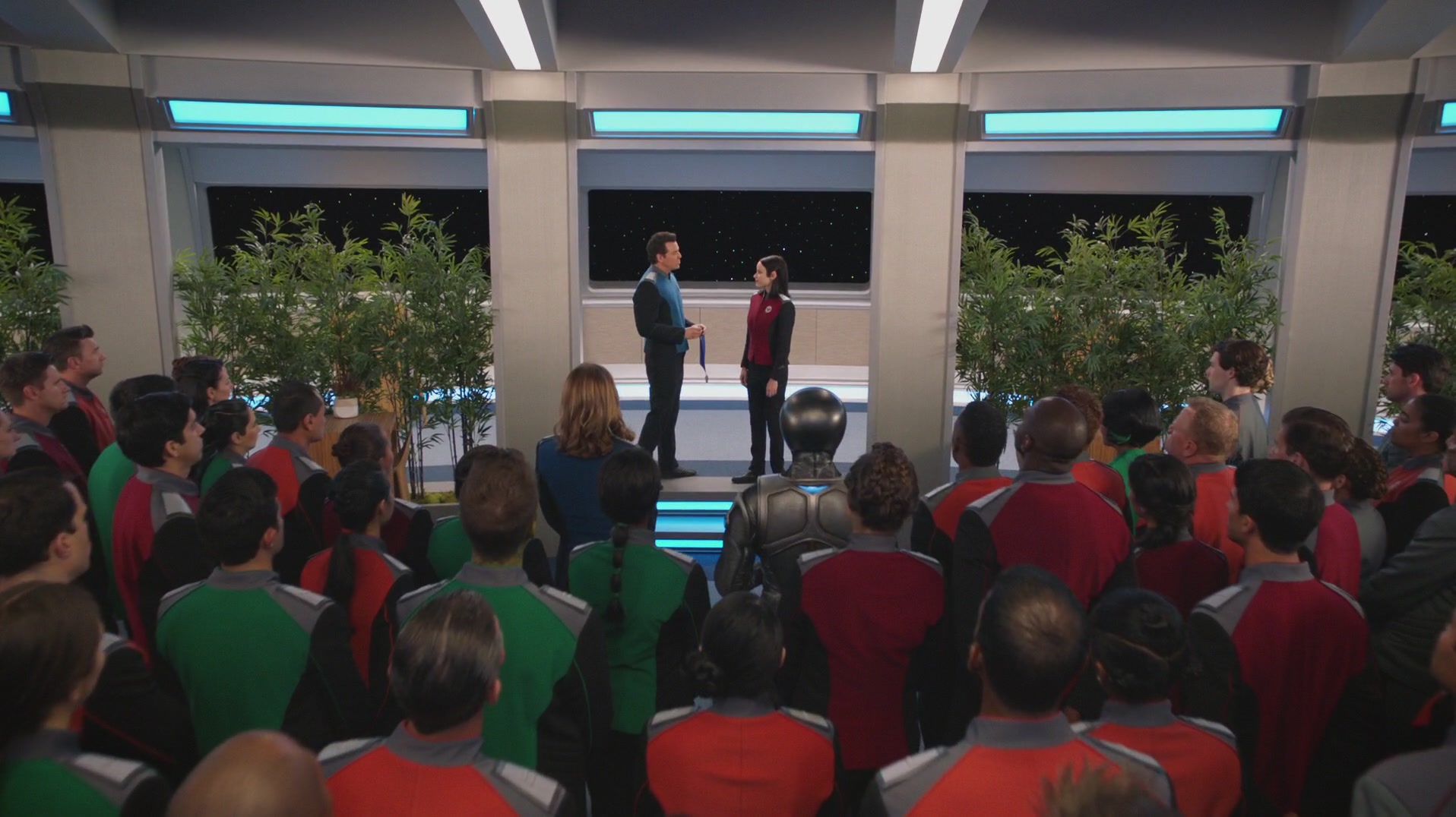 iHeartHalston_HalstonSageNet_TheOrville1x02Screencaps_690.jpg