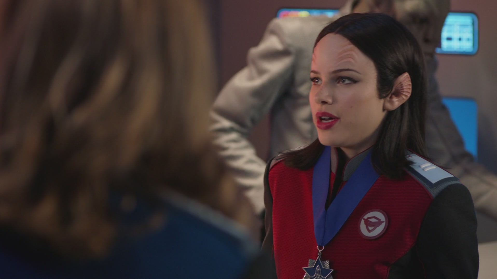 iHeartHalston_HalstonSageNet_TheOrville1x02Screencaps_710.jpg