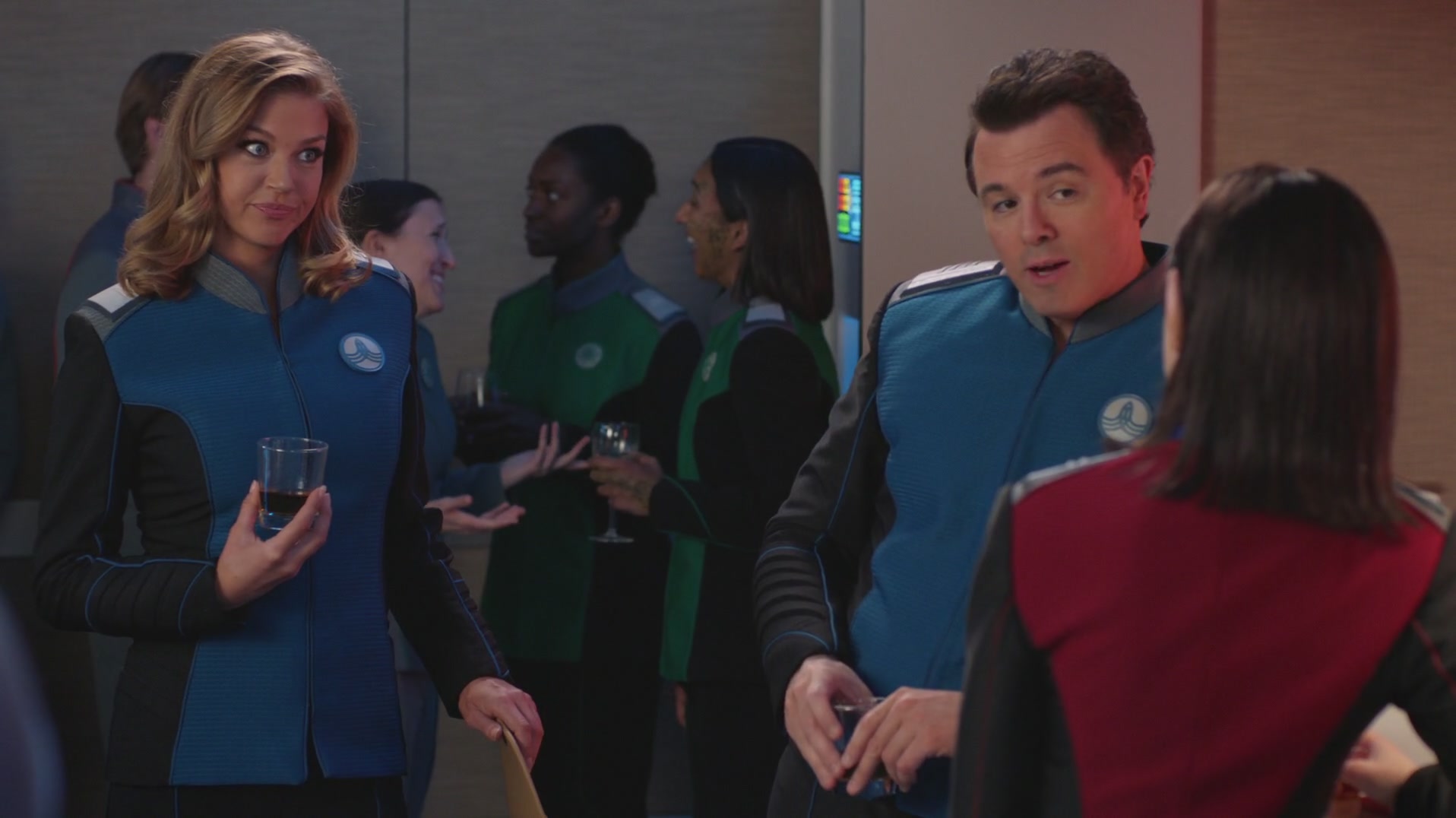 iHeartHalston_HalstonSageNet_TheOrville1x02Screencaps_713.jpg