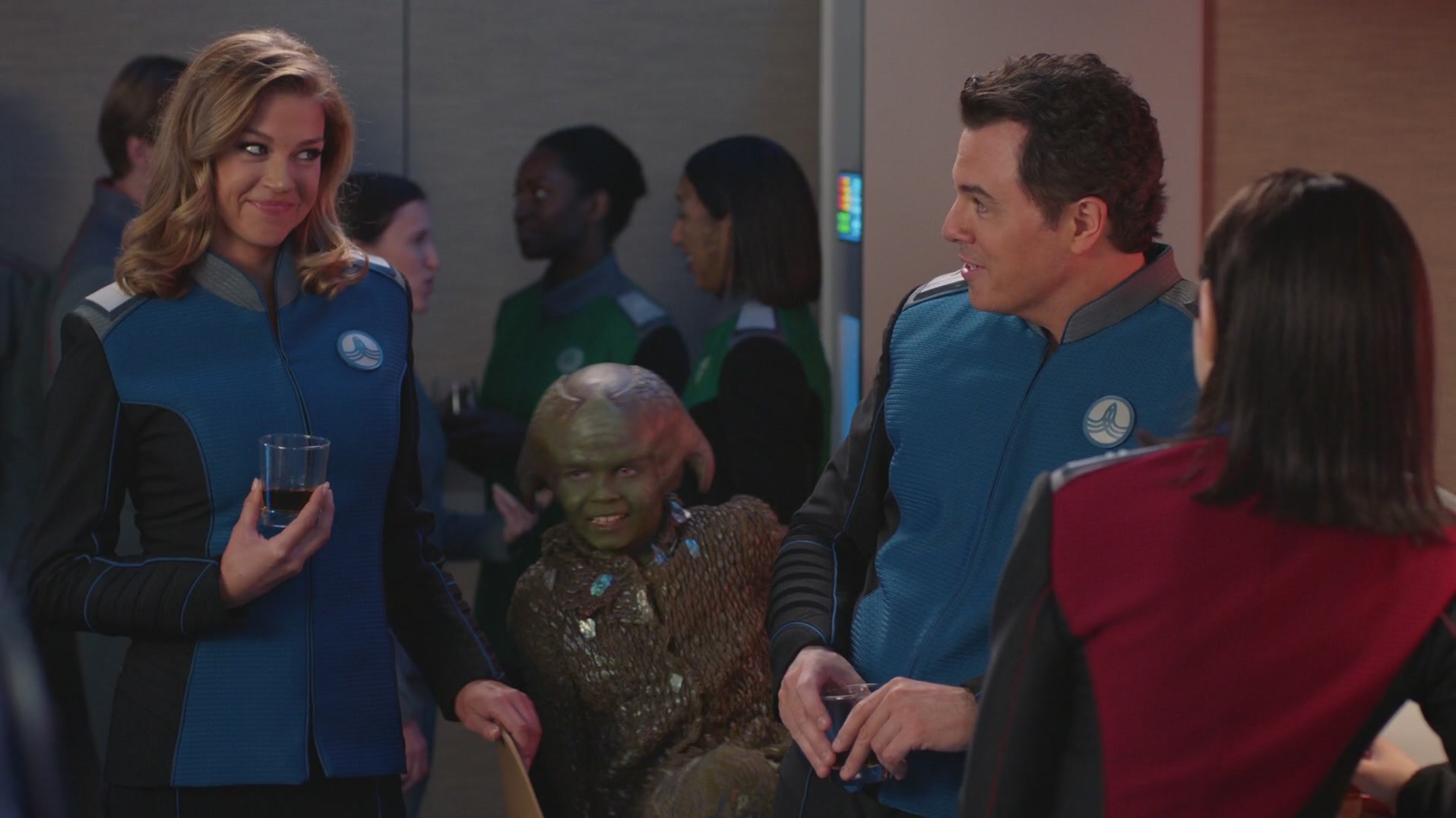 iHeartHalston_HalstonSageNet_TheOrville1x02Screencaps_716.jpg