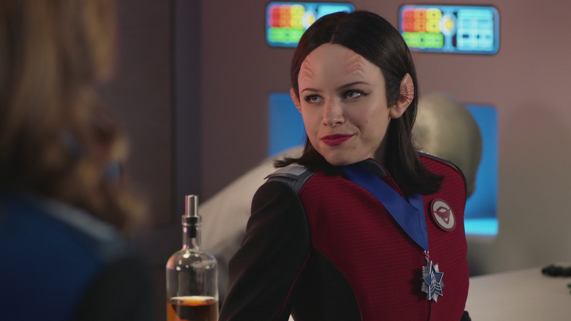 iHeartHalston_HalstonSageNet_TheOrville1x02Screencaps_733.jpg