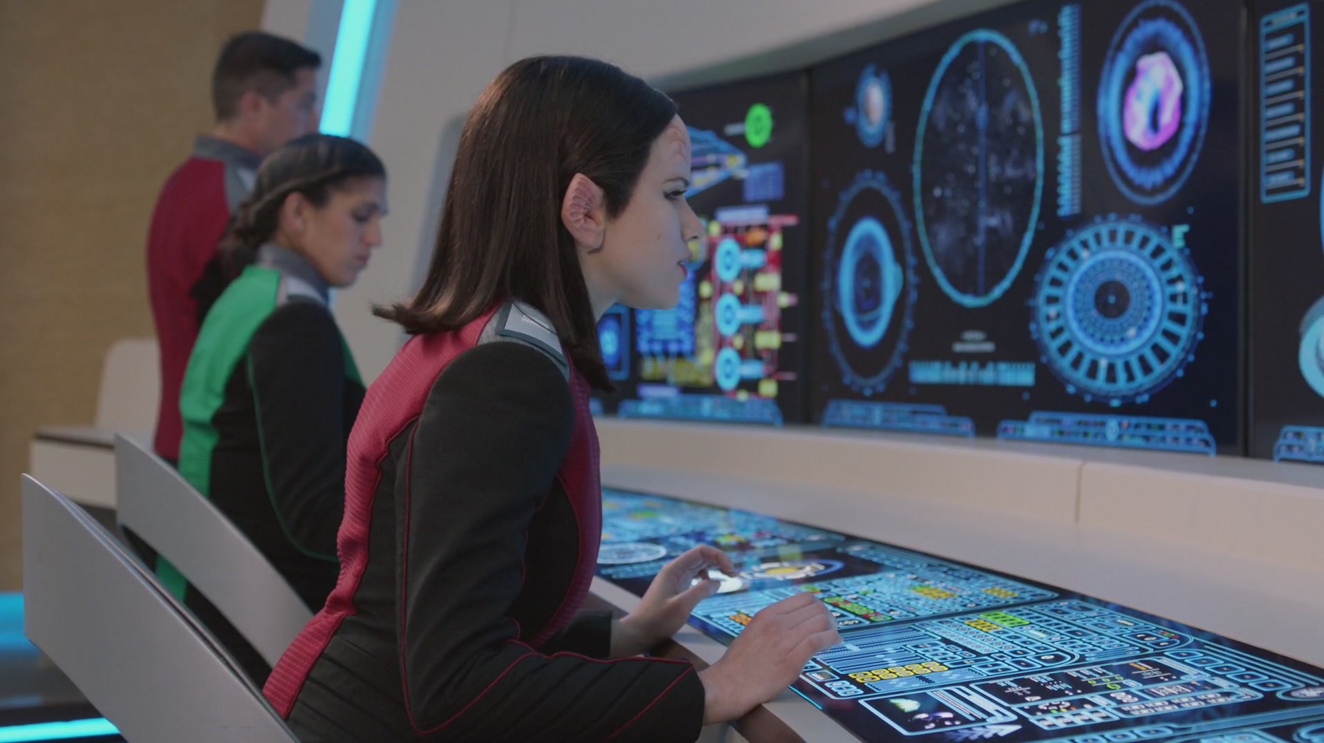 iHeartHalston_HalstonSageNet_TheOrville1x03Screencaps_018.jpg