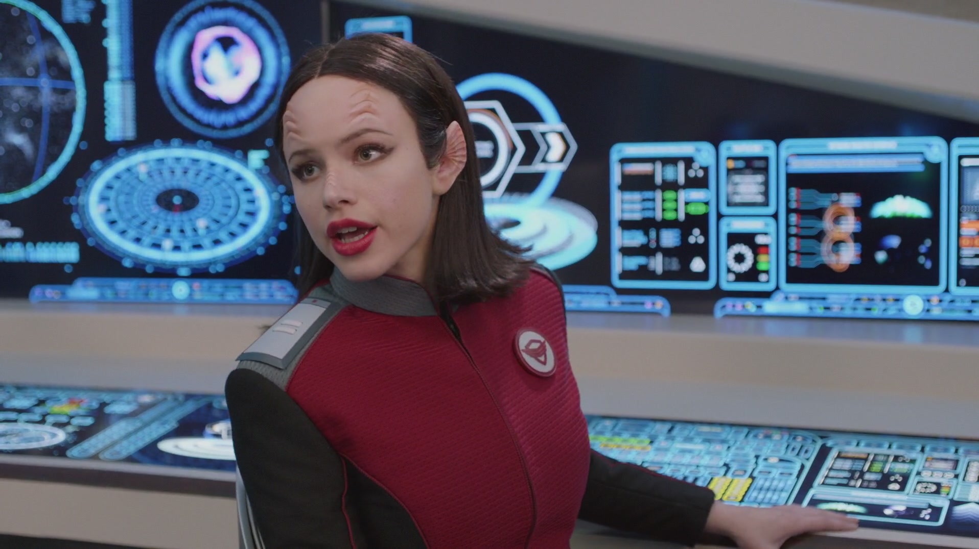 iHeartHalston_HalstonSageNet_TheOrville1x03Screencaps_020.jpg