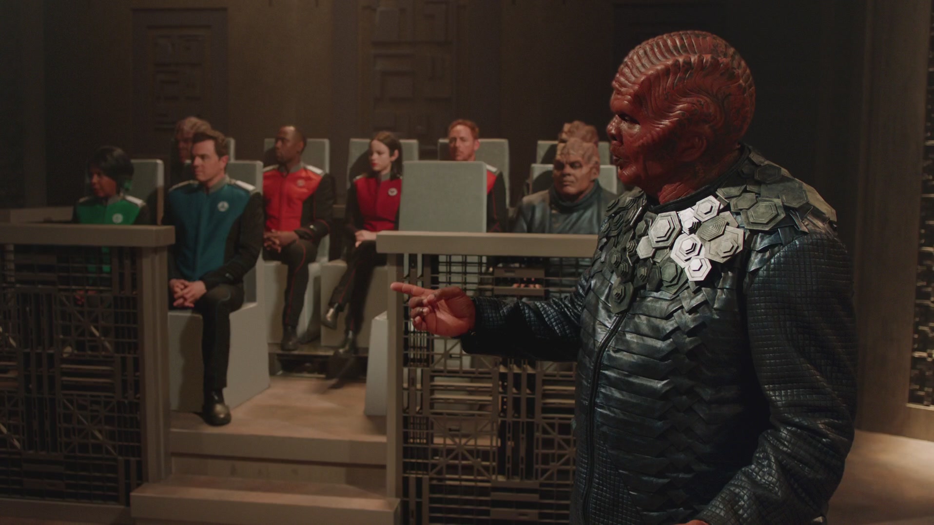 iHeartHalston_HalstonSageNet_TheOrville1x03Screencaps_120.jpg