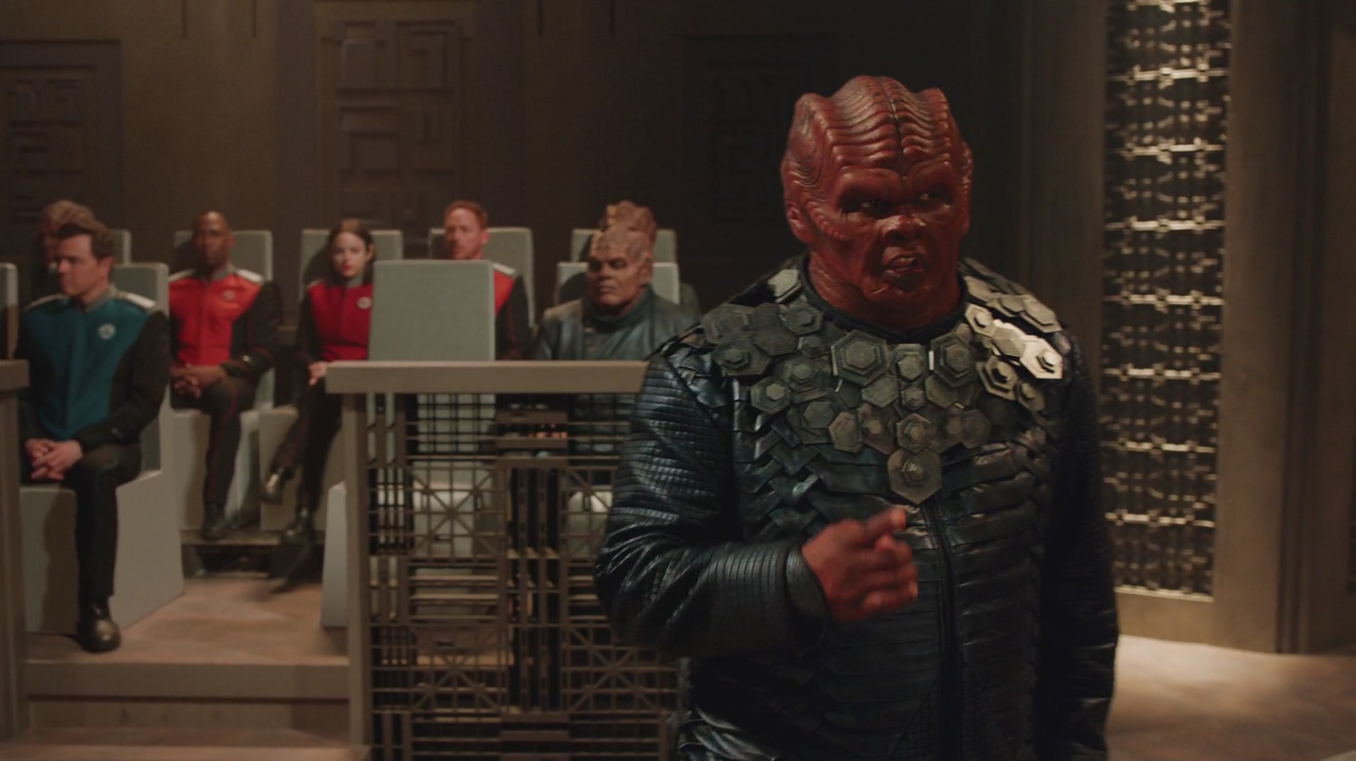 iHeartHalston_HalstonSageNet_TheOrville1x03Screencaps_122.jpg