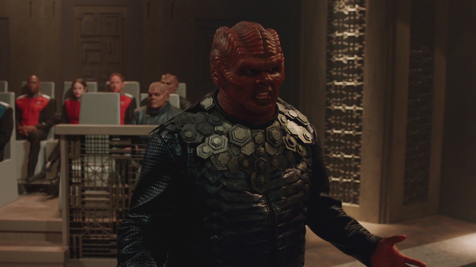 iHeartHalston_HalstonSageNet_TheOrville1x03Screencaps_124.jpg