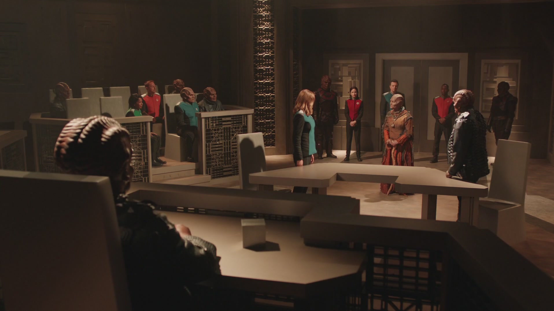 iHeartHalston_HalstonSageNet_TheOrville1x03Screencaps_233.jpg