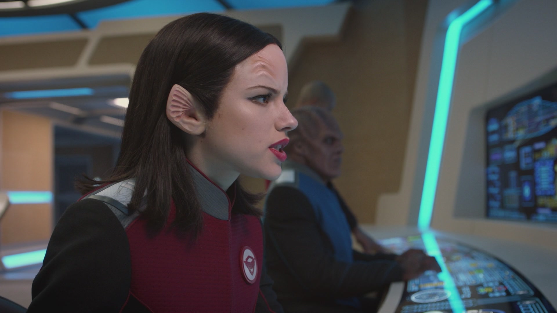 iHeartHalston_HalstonSageNet_TheOrville1x05Screencaps_001.jpg