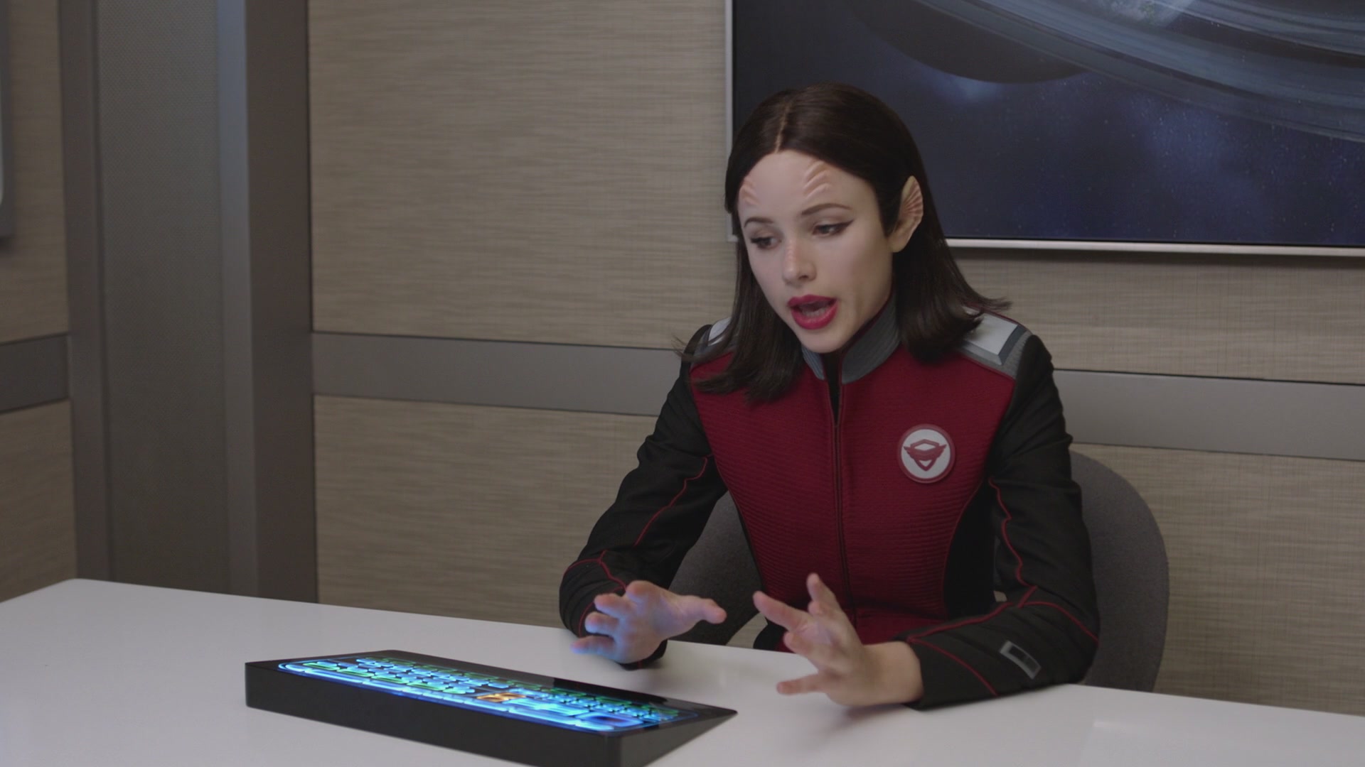 iHeartHalston_HalstonSageNet_TheOrville1x05Screencaps_111.jpg