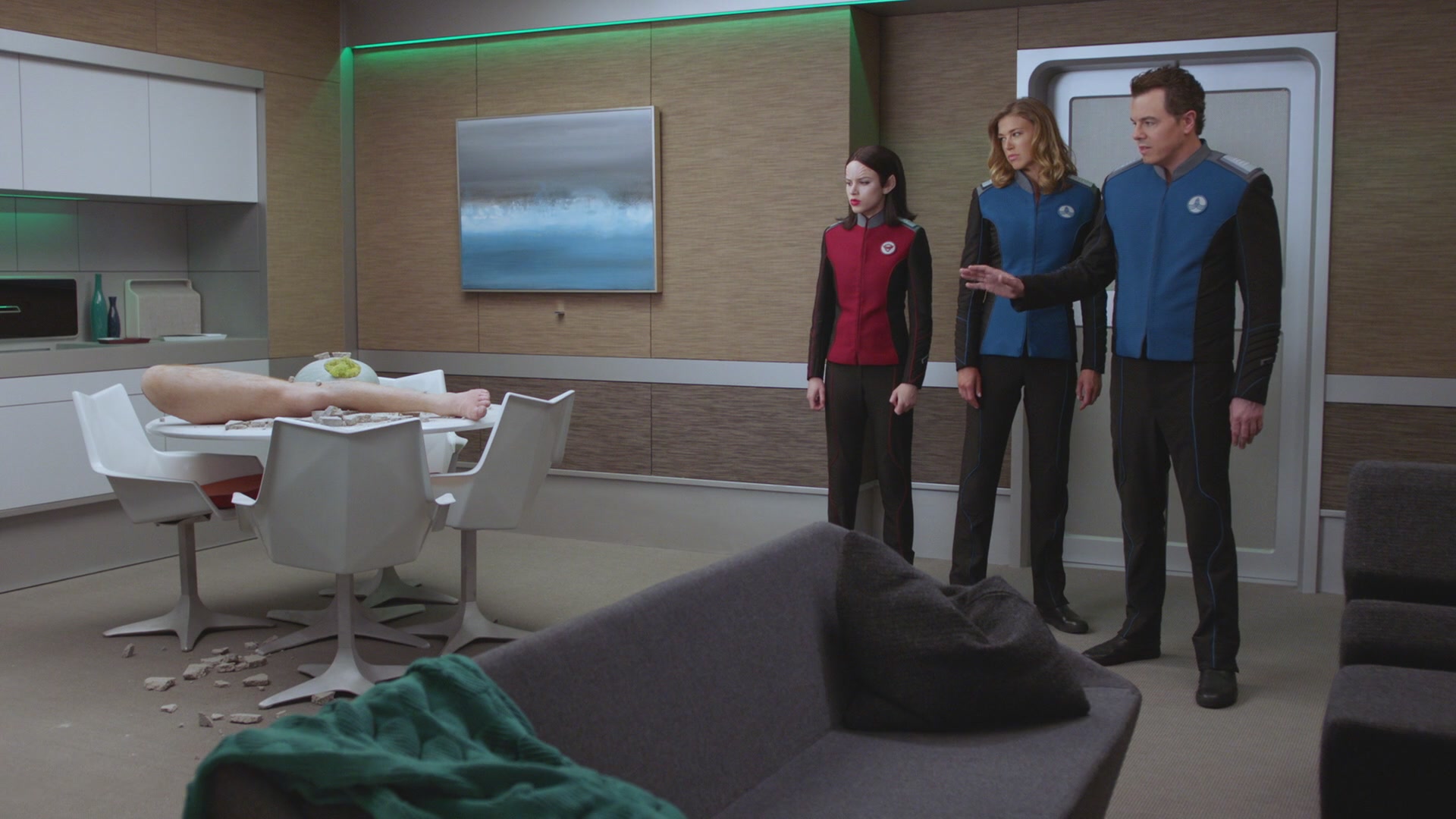 iHeartHalston_HalstonSageNet_TheOrville1x05Screencaps_266.jpg