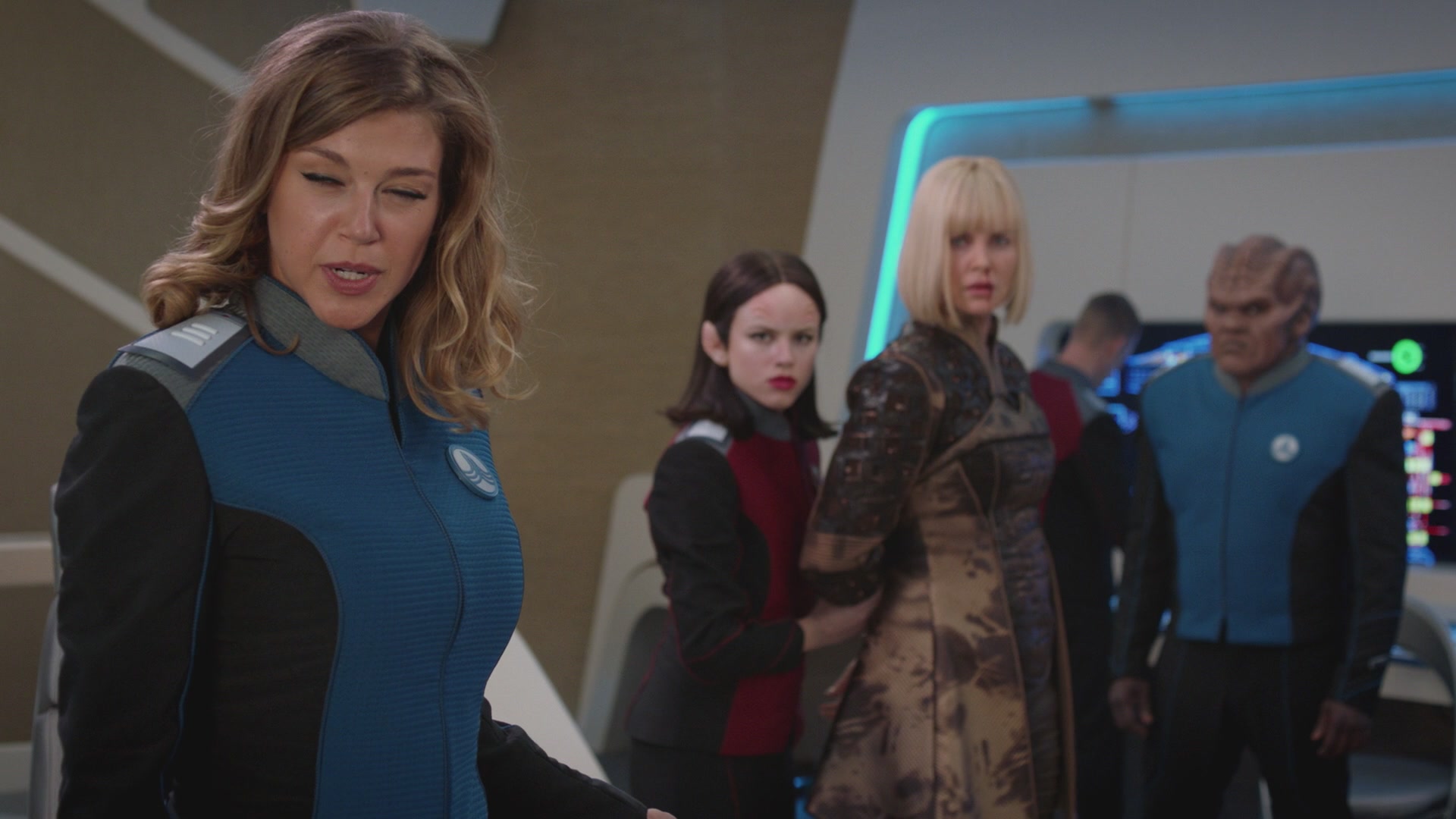 iHeartHalston_HalstonSageNet_TheOrville1x05Screencaps_327.jpg