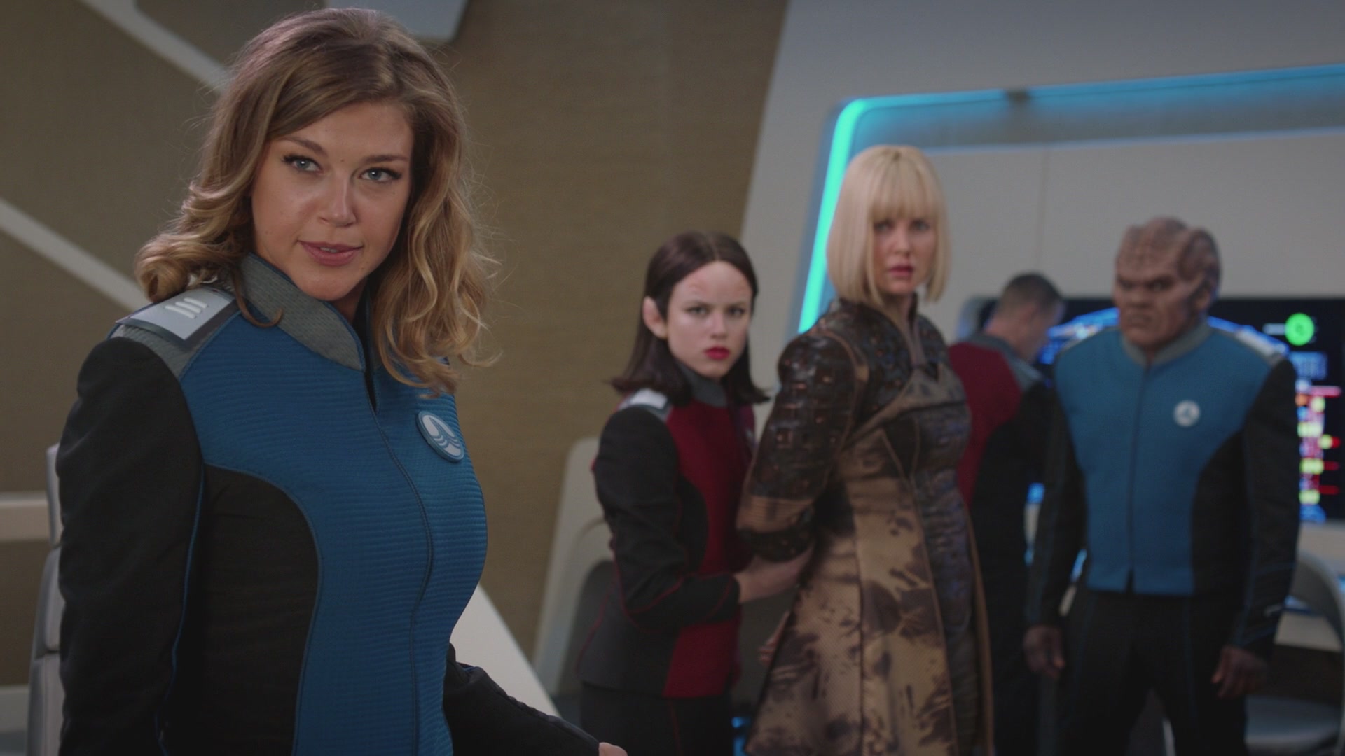 iHeartHalston_HalstonSageNet_TheOrville1x05Screencaps_328.jpg