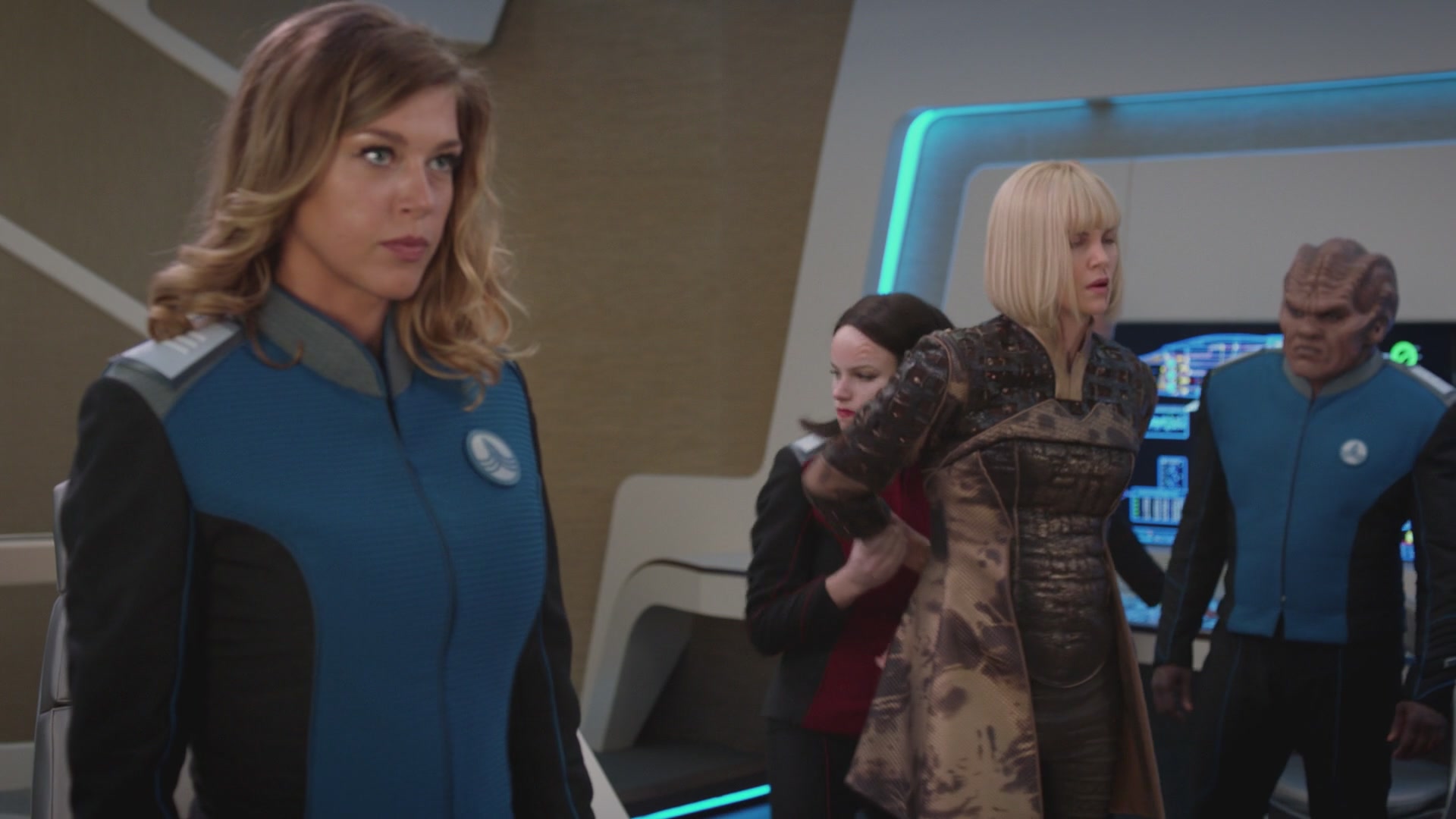 iHeartHalston_HalstonSageNet_TheOrville1x05Screencaps_330.jpg