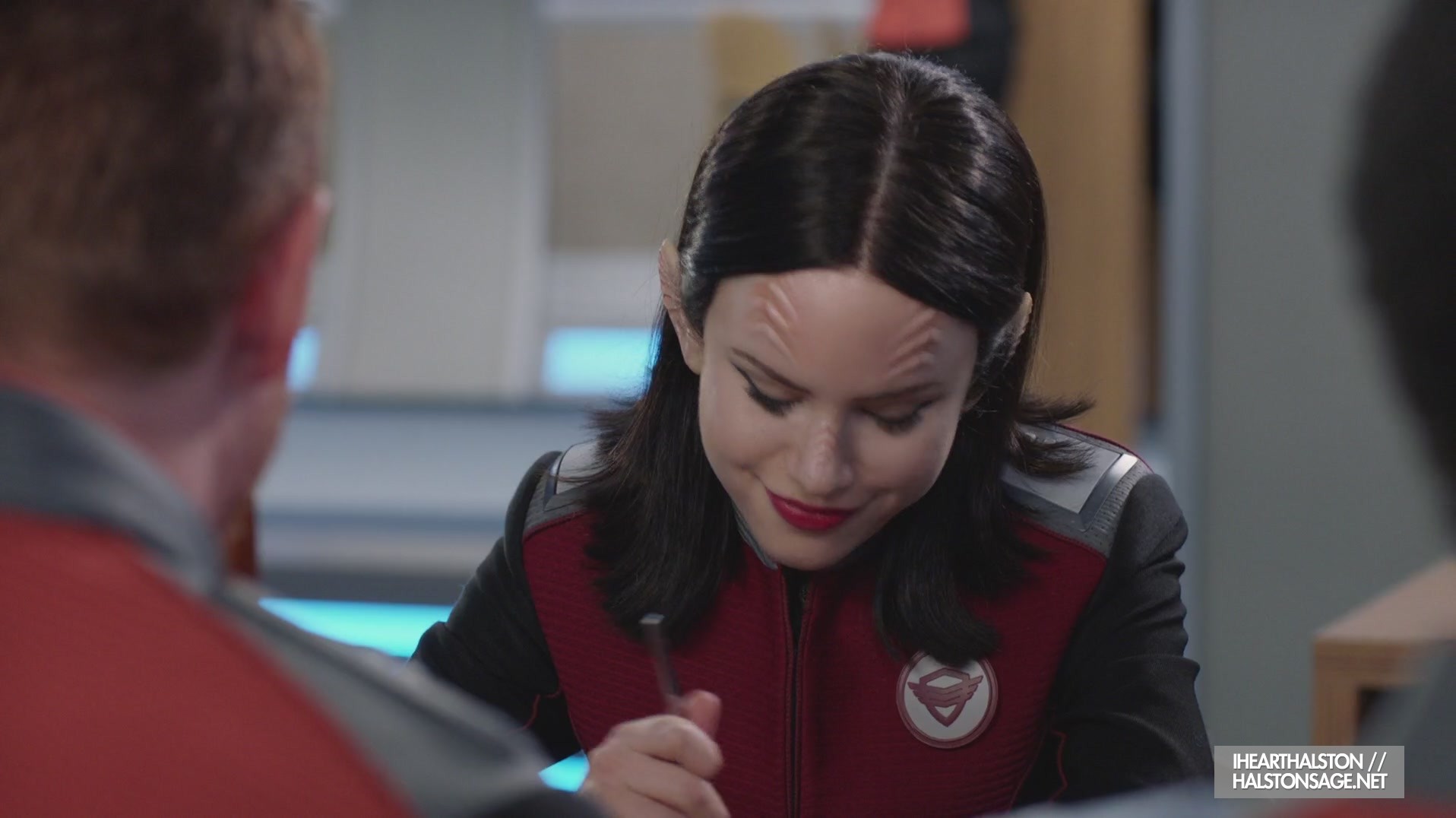 iHeartHalston_HalstonSageNet_TheOrville1x06Screencaps_012.jpg