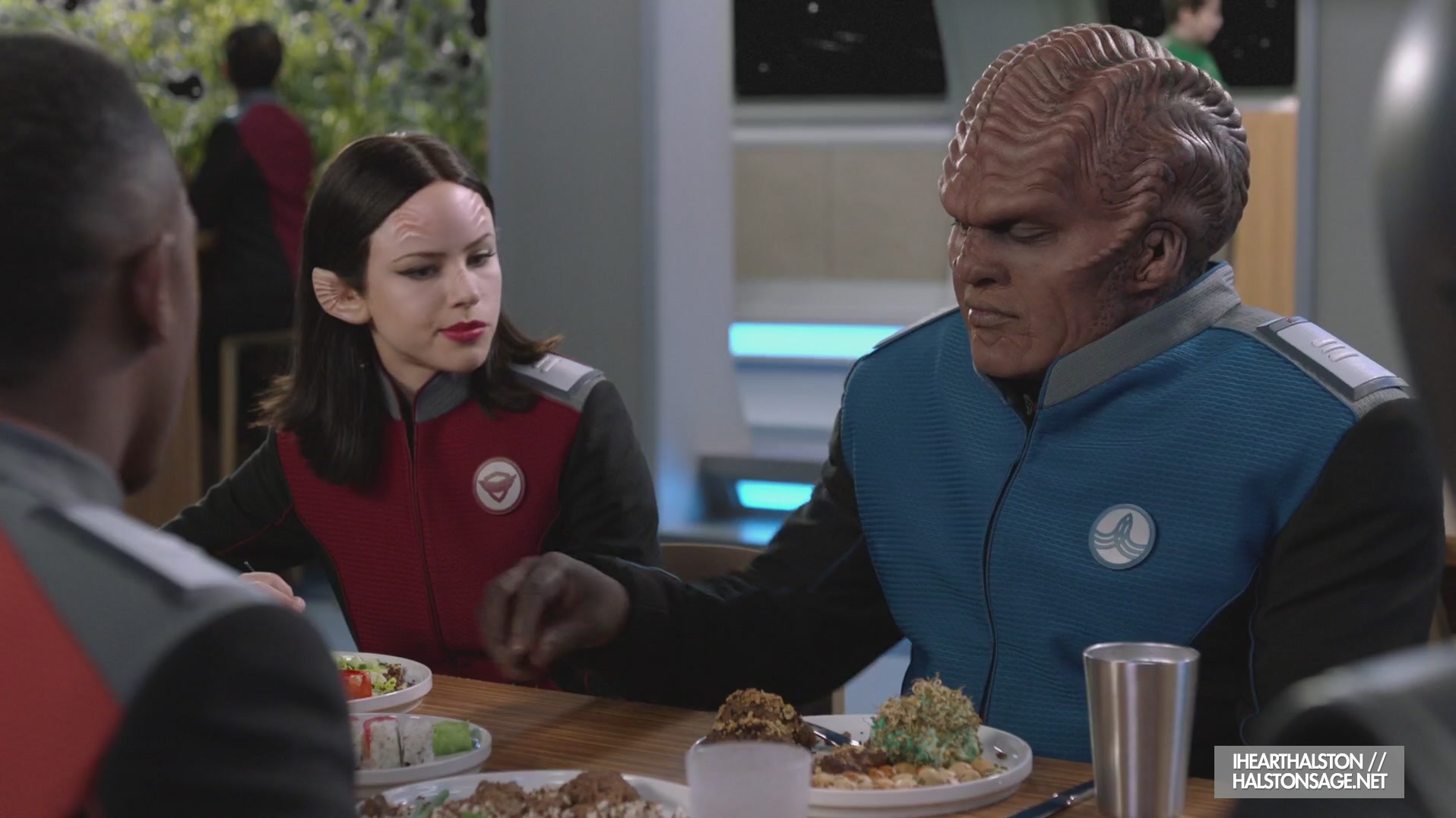 iHeartHalston_HalstonSageNet_TheOrville1x06Screencaps_024.jpg