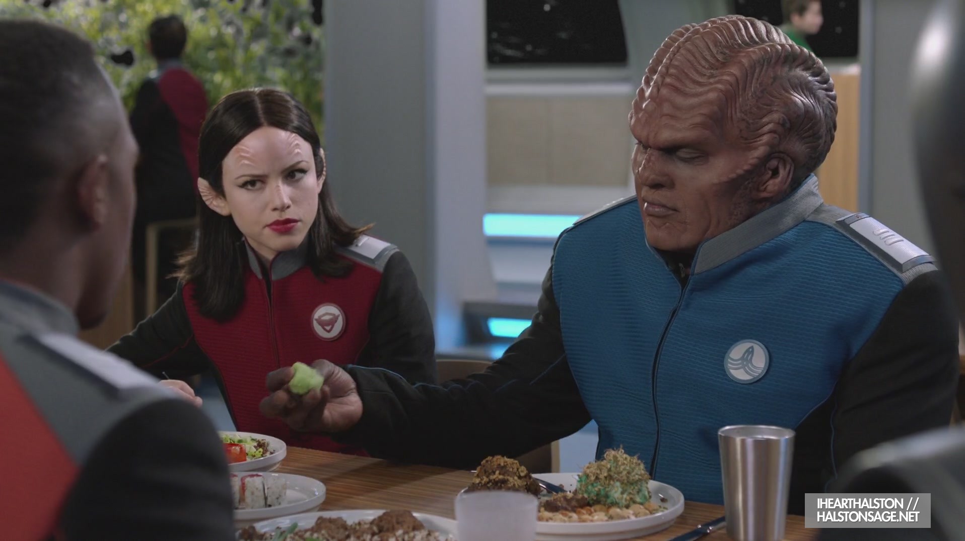 iHeartHalston_HalstonSageNet_TheOrville1x06Screencaps_025.jpg