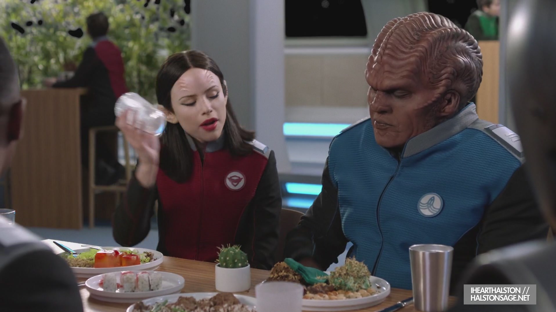 iHeartHalston_HalstonSageNet_TheOrville1x06Screencaps_042.jpg