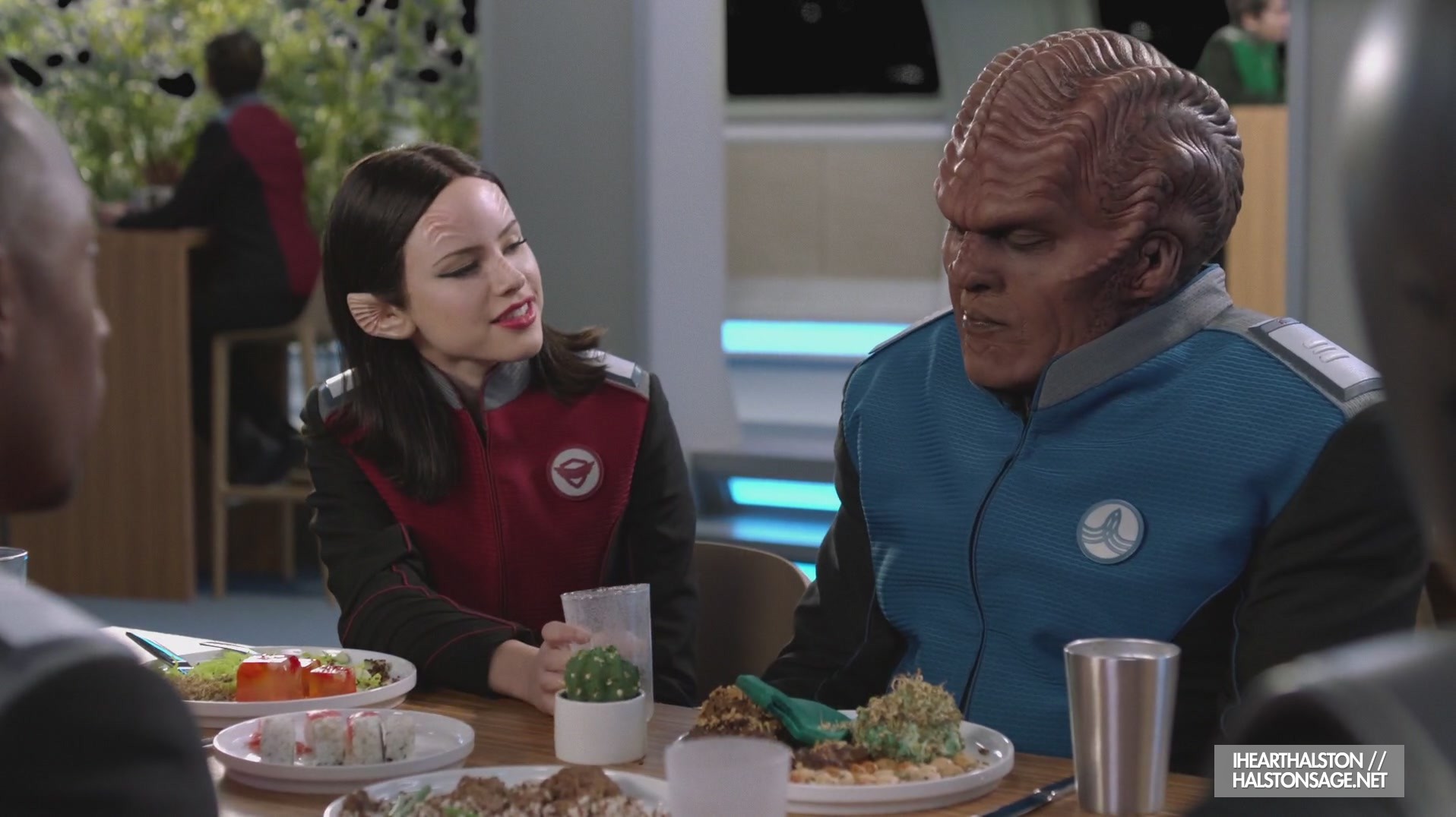 iHeartHalston_HalstonSageNet_TheOrville1x06Screencaps_043.jpg