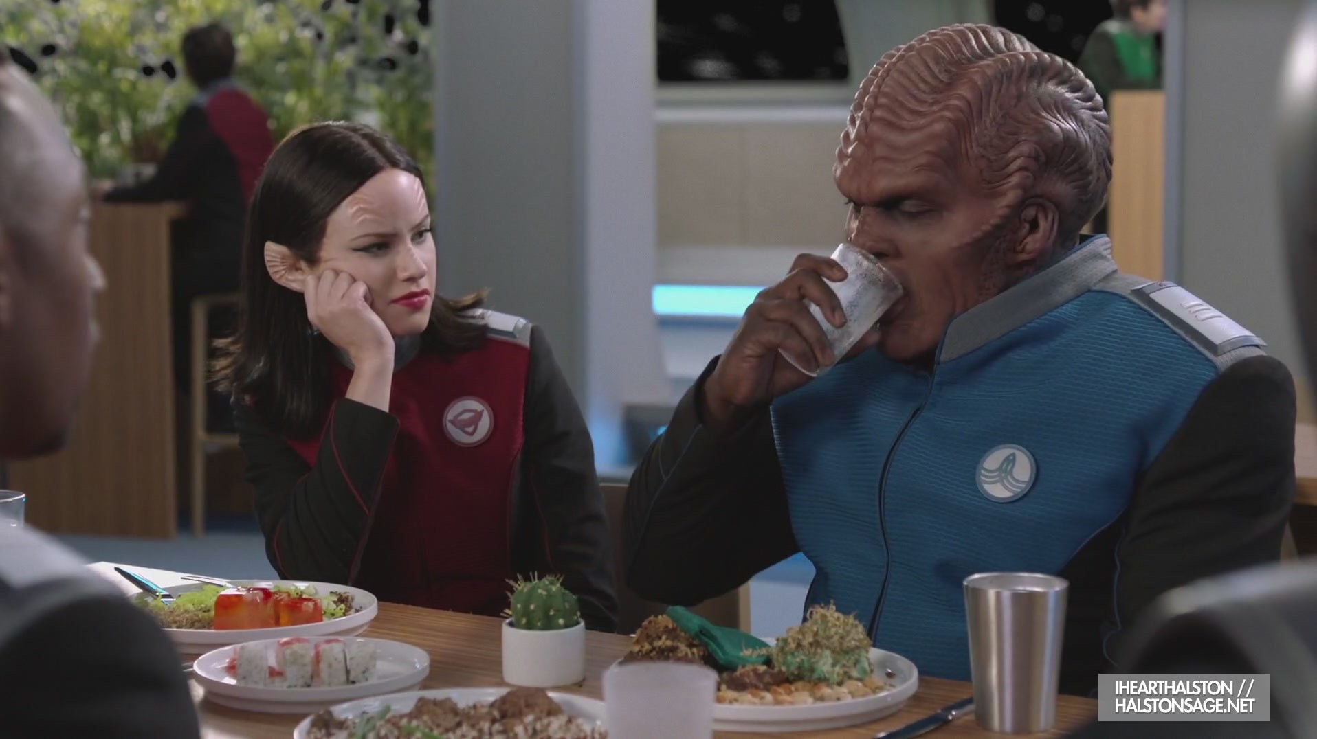 iHeartHalston_HalstonSageNet_TheOrville1x06Screencaps_047.jpg