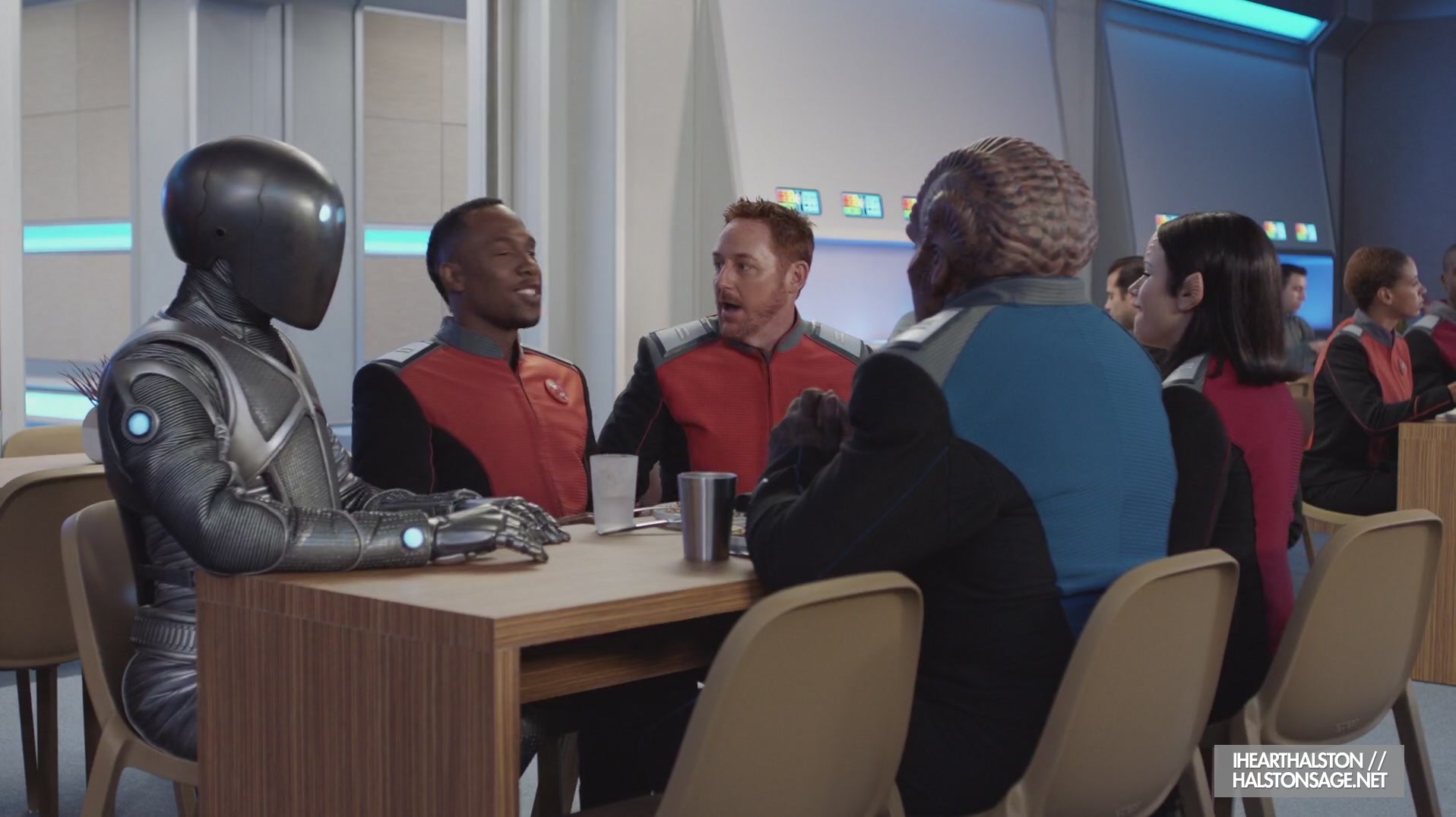 iHeartHalston_HalstonSageNet_TheOrville1x06Screencaps_051.jpg