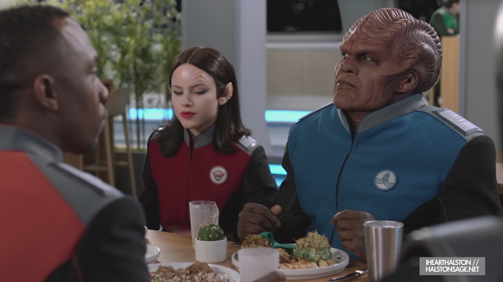 iHeartHalston_HalstonSageNet_TheOrville1x06Screencaps_058.jpg