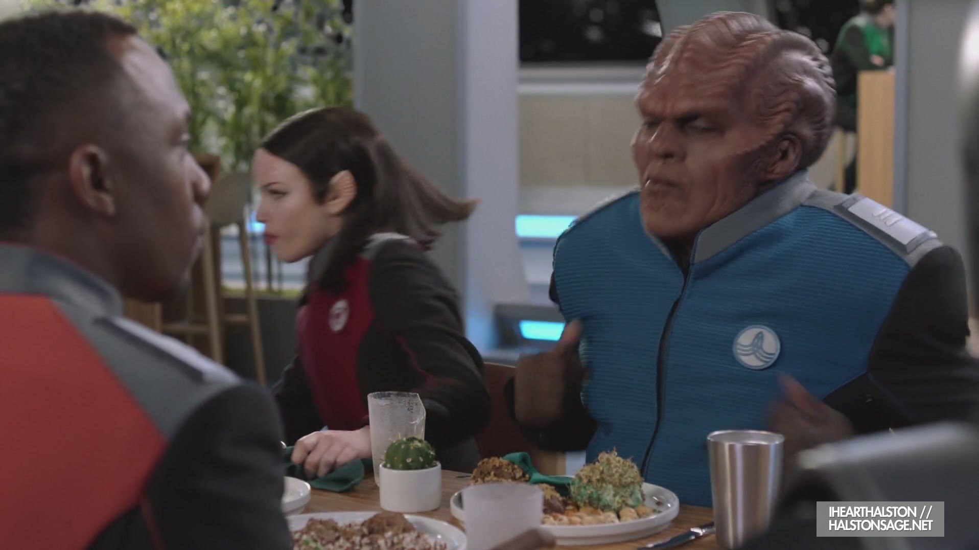 iHeartHalston_HalstonSageNet_TheOrville1x06Screencaps_059.jpg