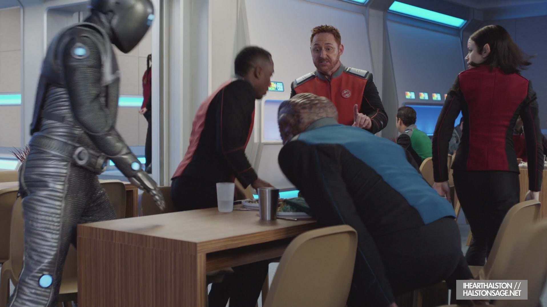 iHeartHalston_HalstonSageNet_TheOrville1x06Screencaps_060.jpg