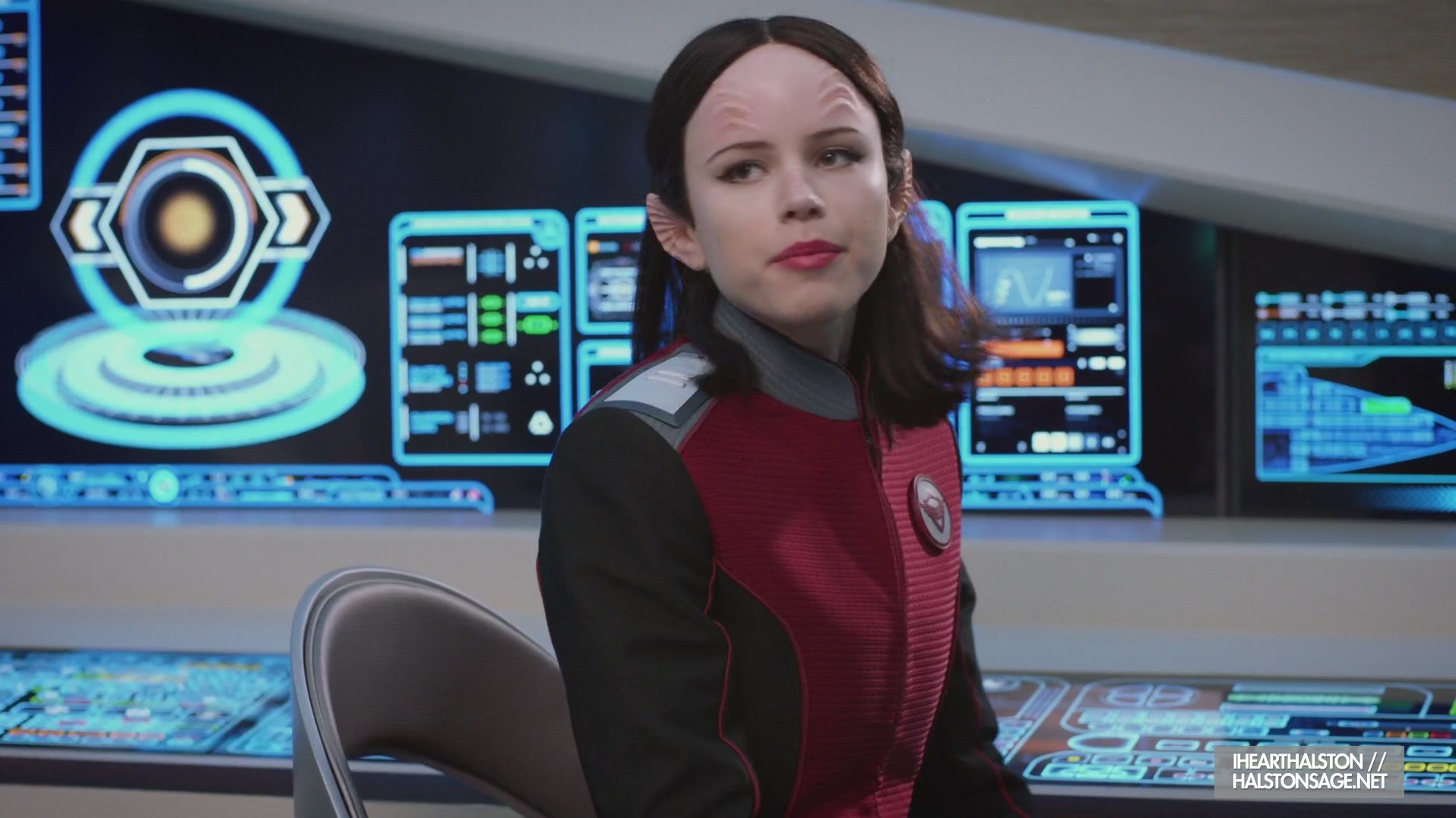 iHeartHalston_HalstonSageNet_TheOrville1x06Screencaps_079.jpg