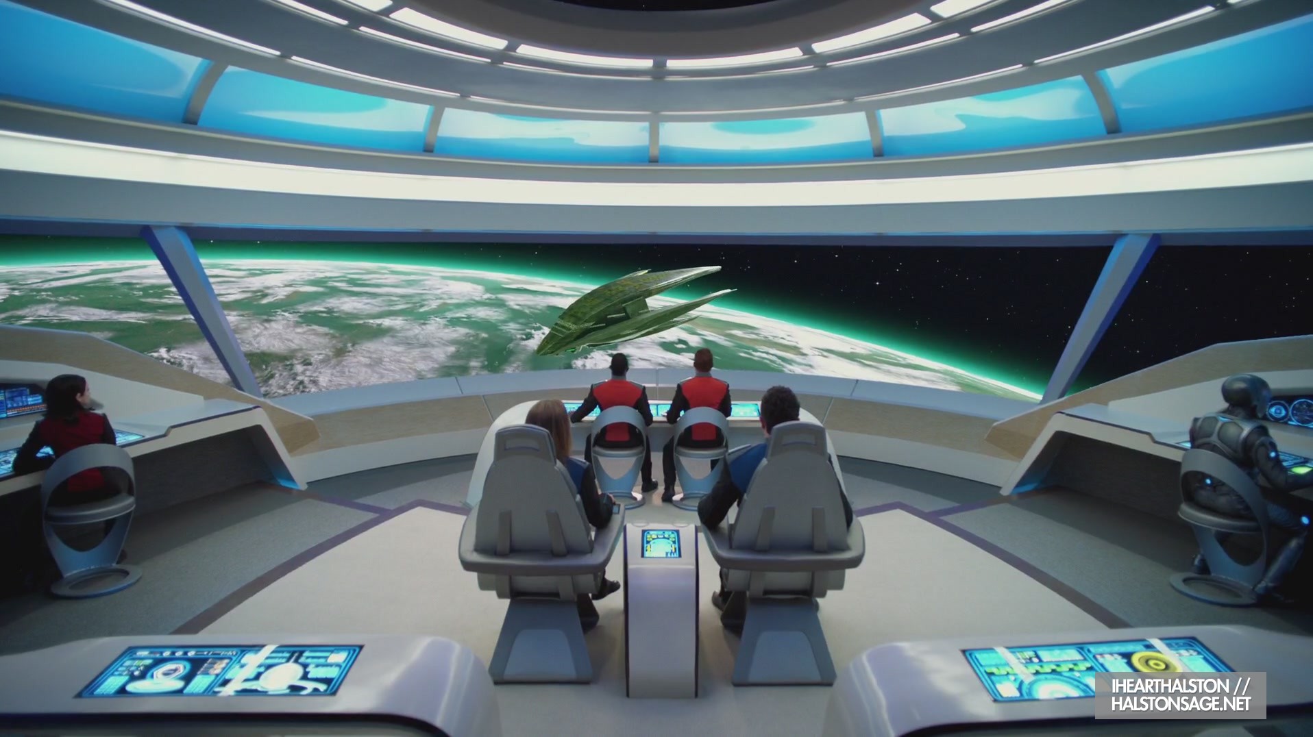 iHeartHalston_HalstonSageNet_TheOrville1x06Screencaps_083.jpg