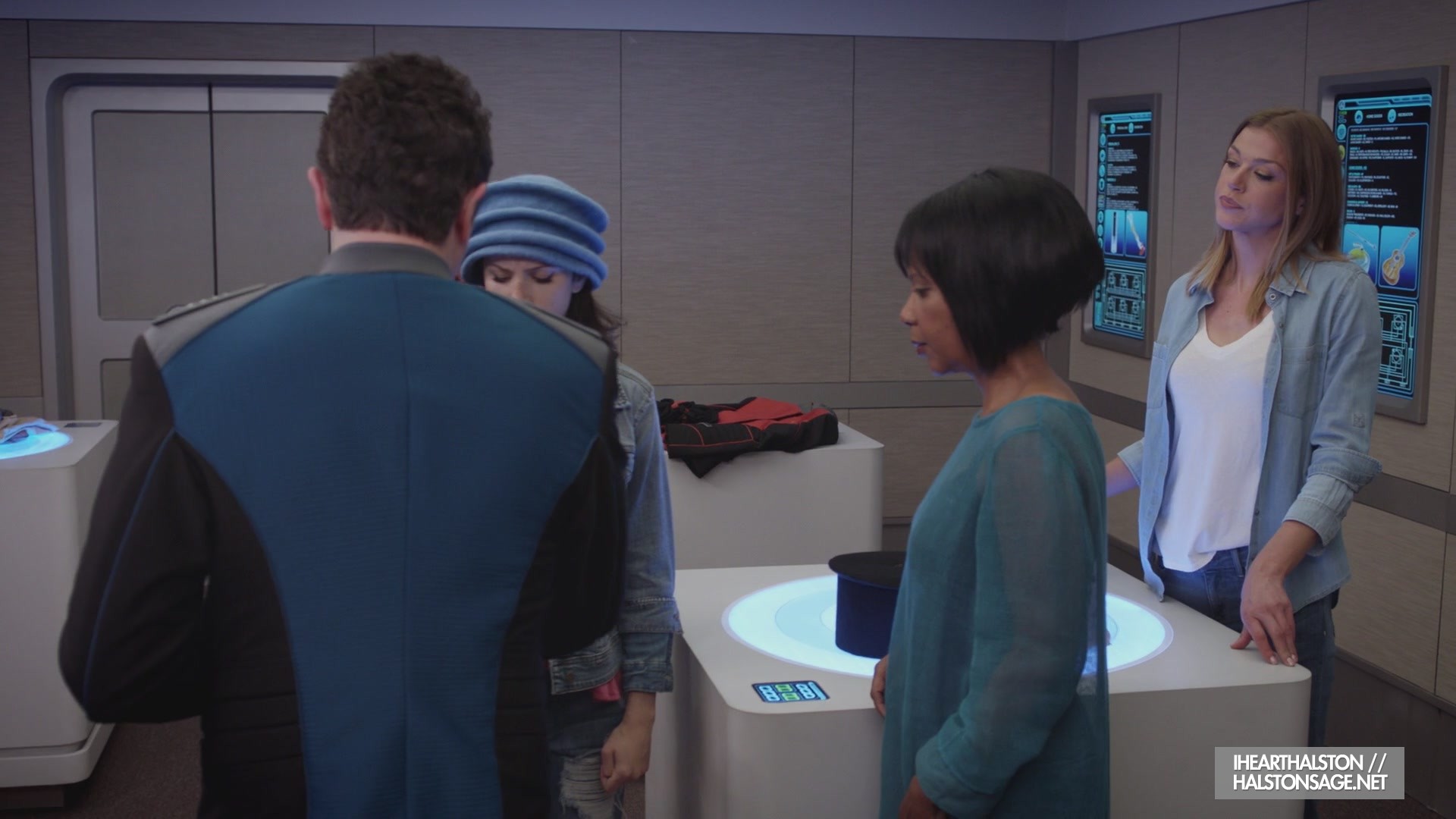 iHeartHalston_HalstonSageNet_TheOrville1x07Screencaps_036.jpg