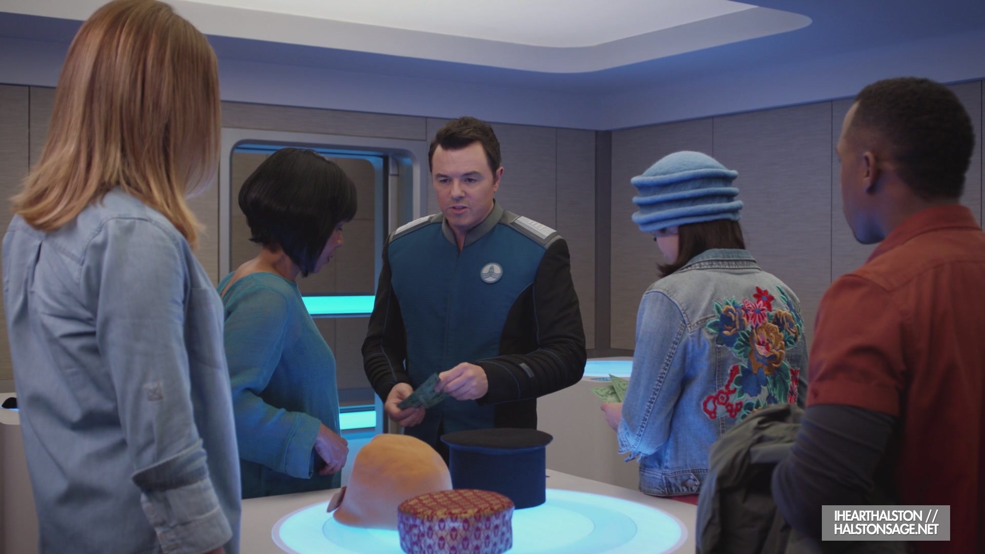 iHeartHalston_HalstonSageNet_TheOrville1x07Screencaps_040.jpg