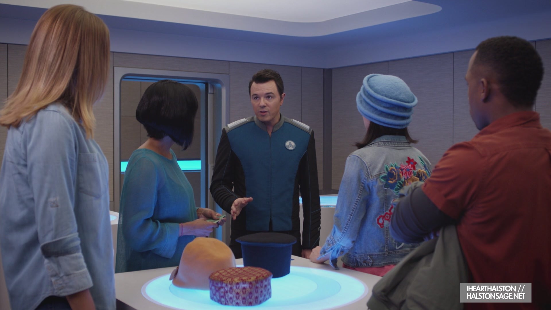 iHeartHalston_HalstonSageNet_TheOrville1x07Screencaps_045.jpg